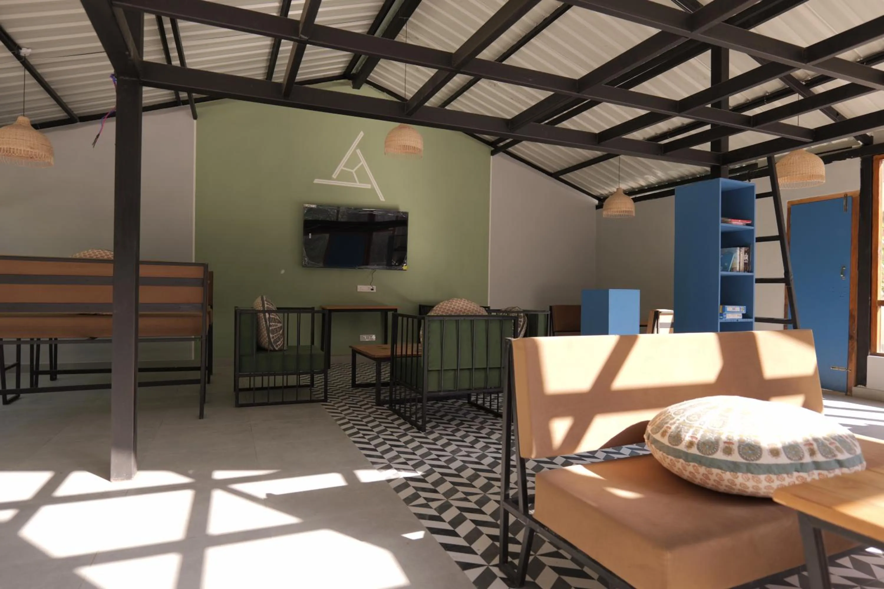 The Trippy Tribe Riverside Hostel Kasol