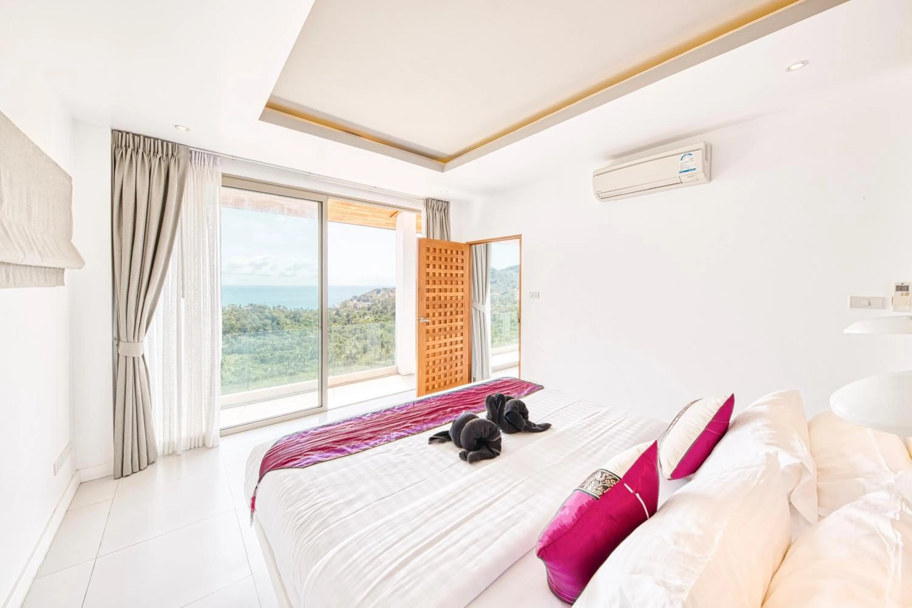 Photo of the whole room, Bed in Villa Jaliza - Chaweng Noi