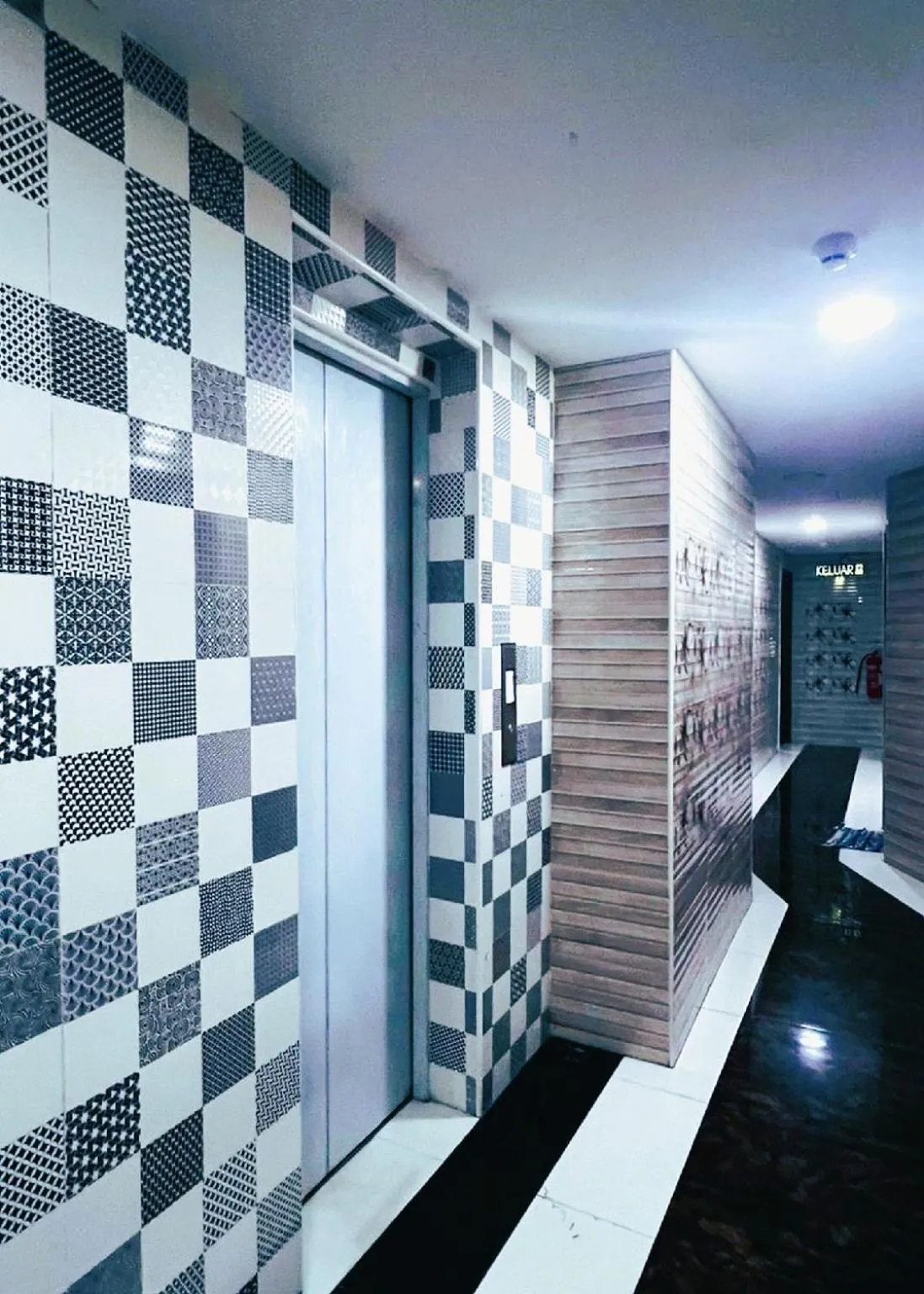 elevator in ARK Taman Melawati Hotel