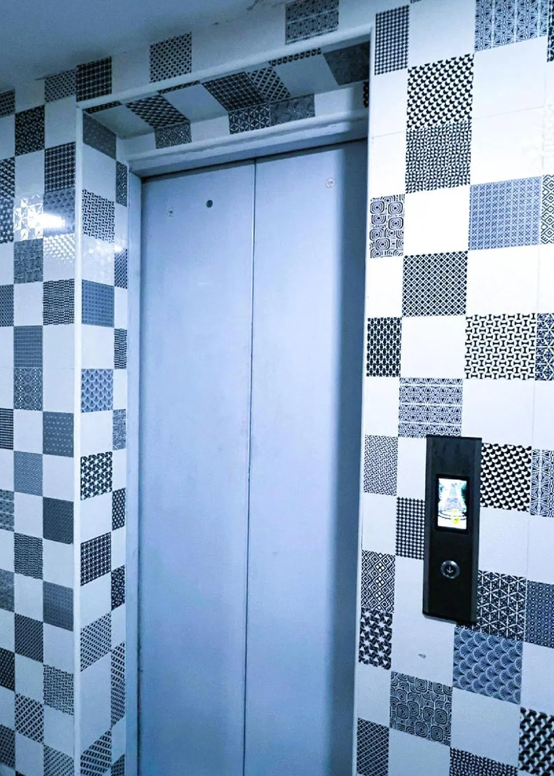 elevator in ARK Taman Melawati Hotel