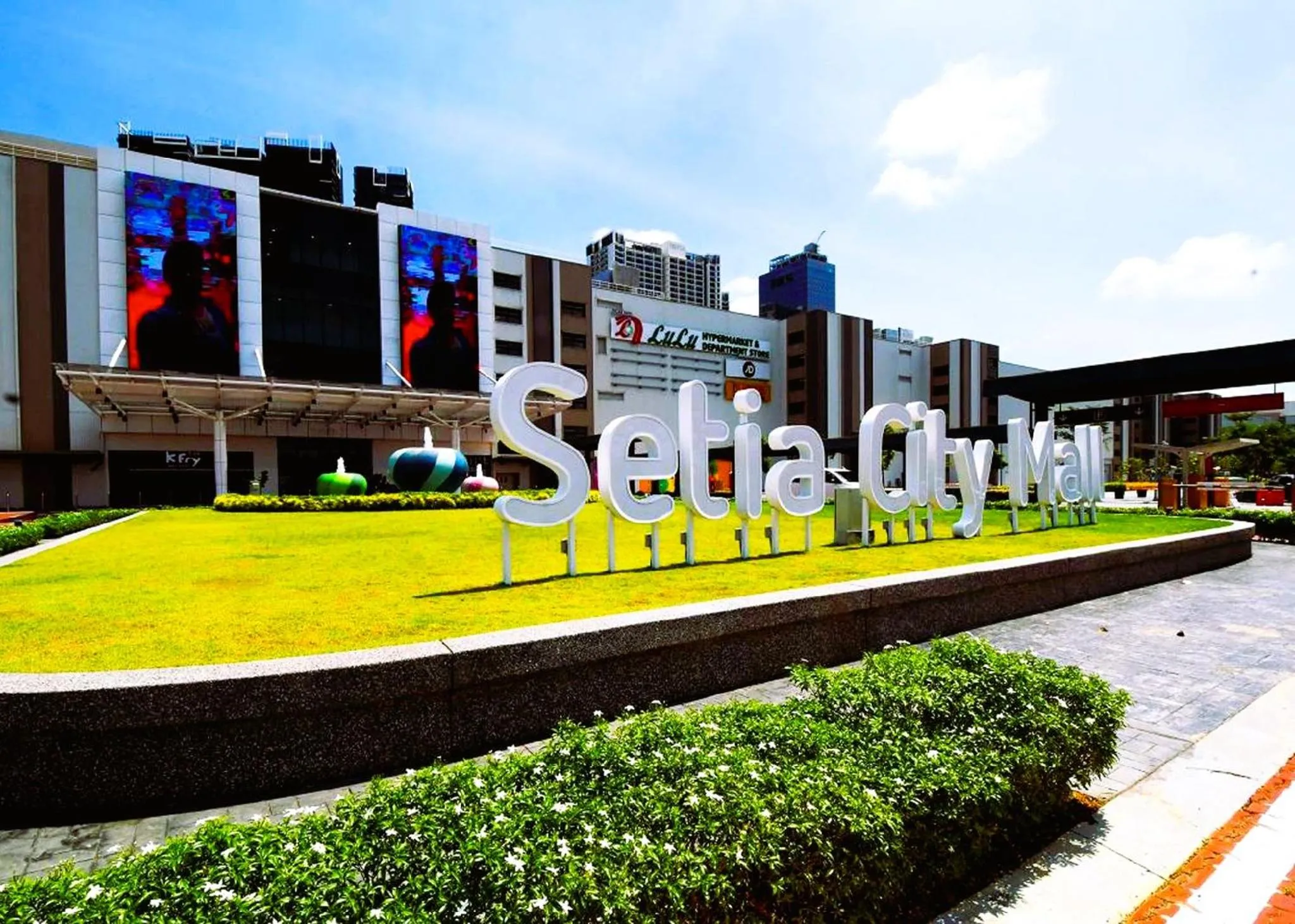 Nearby landmark in ARK Taman Melawati Hotel