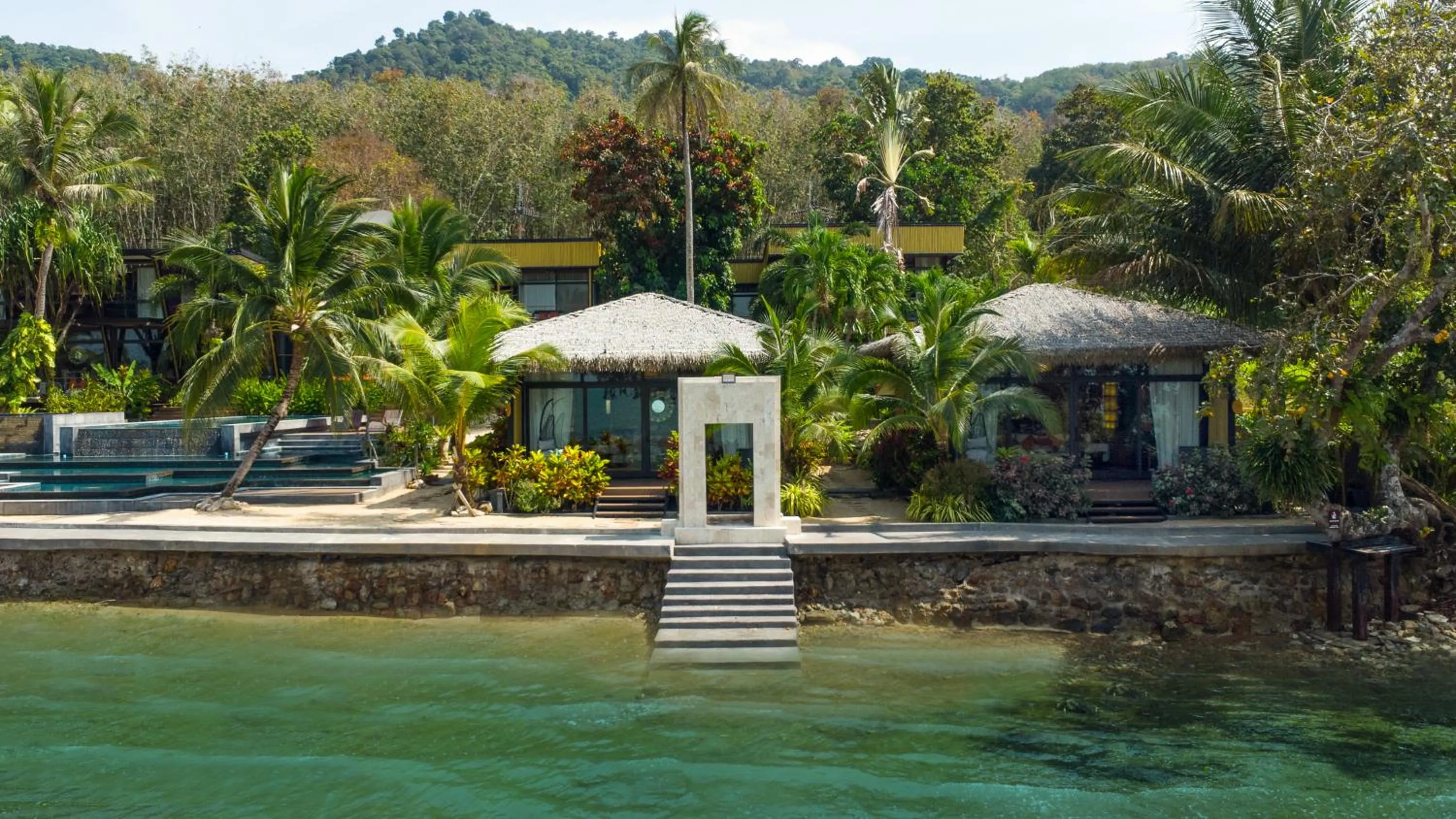 Property building in Big Sun Residences By iRETREAT