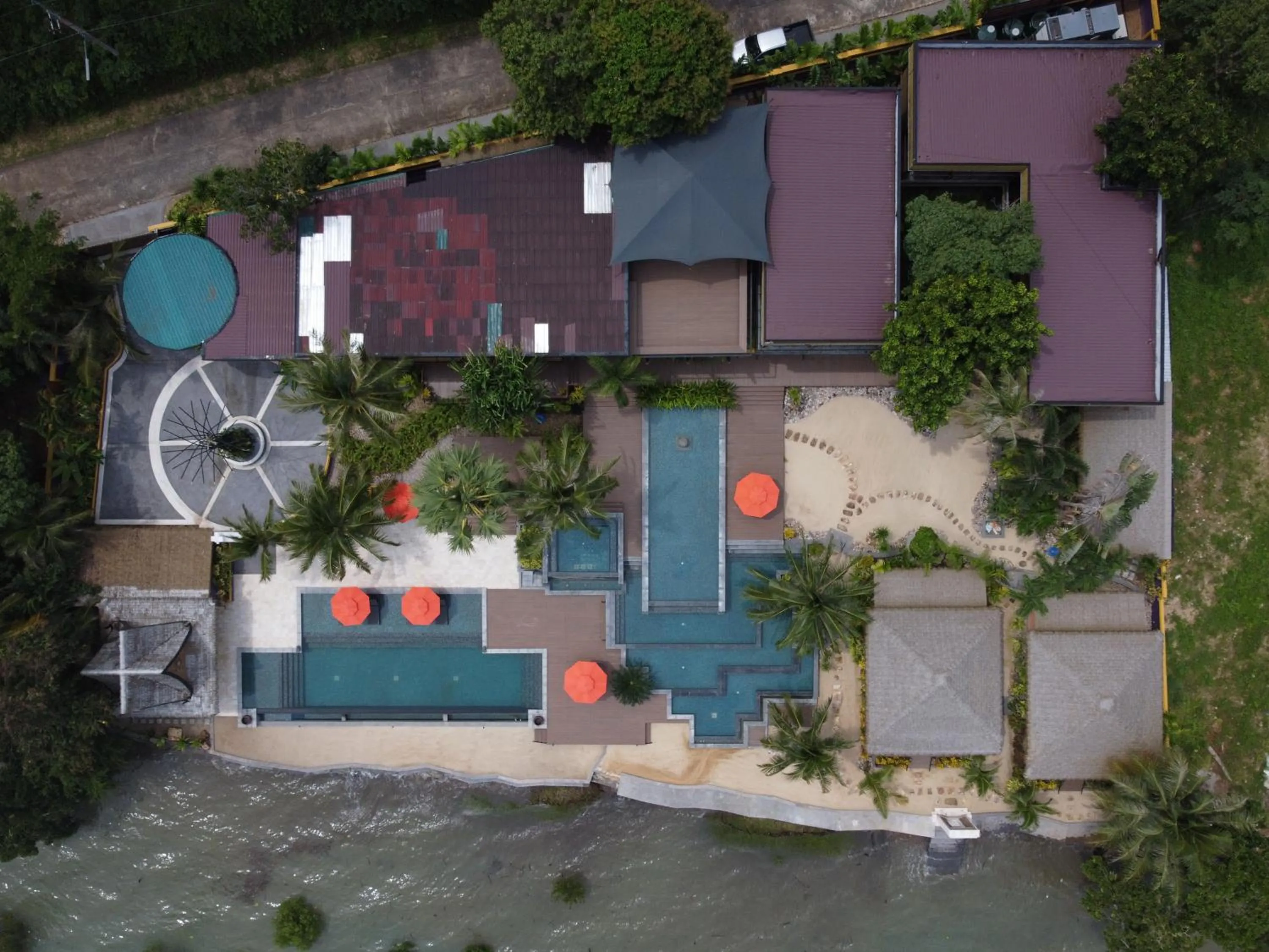 Property building in Big Sun Residences By iRETREAT