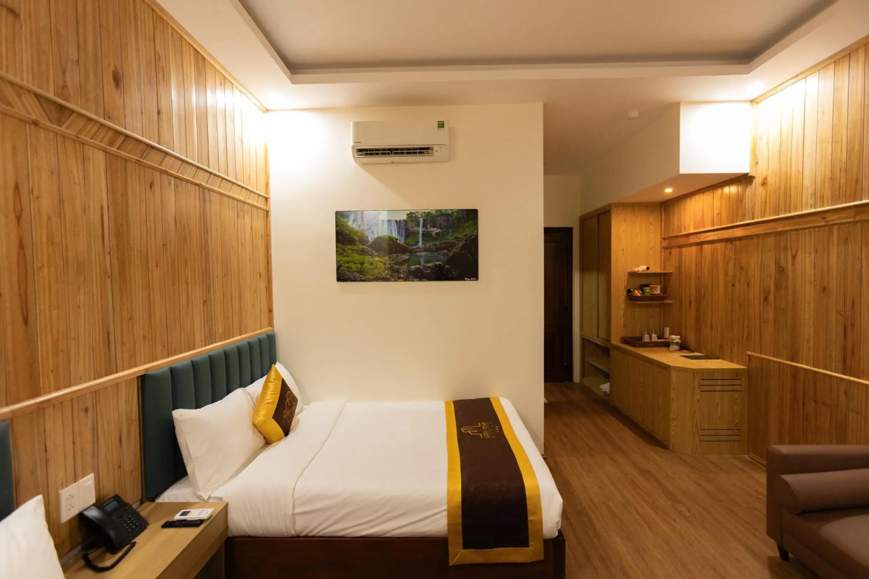 Standard Double Room - single occupancy in LuckyStar Hotel Standard Double Room - single occupancy in LuckyStar Hotel