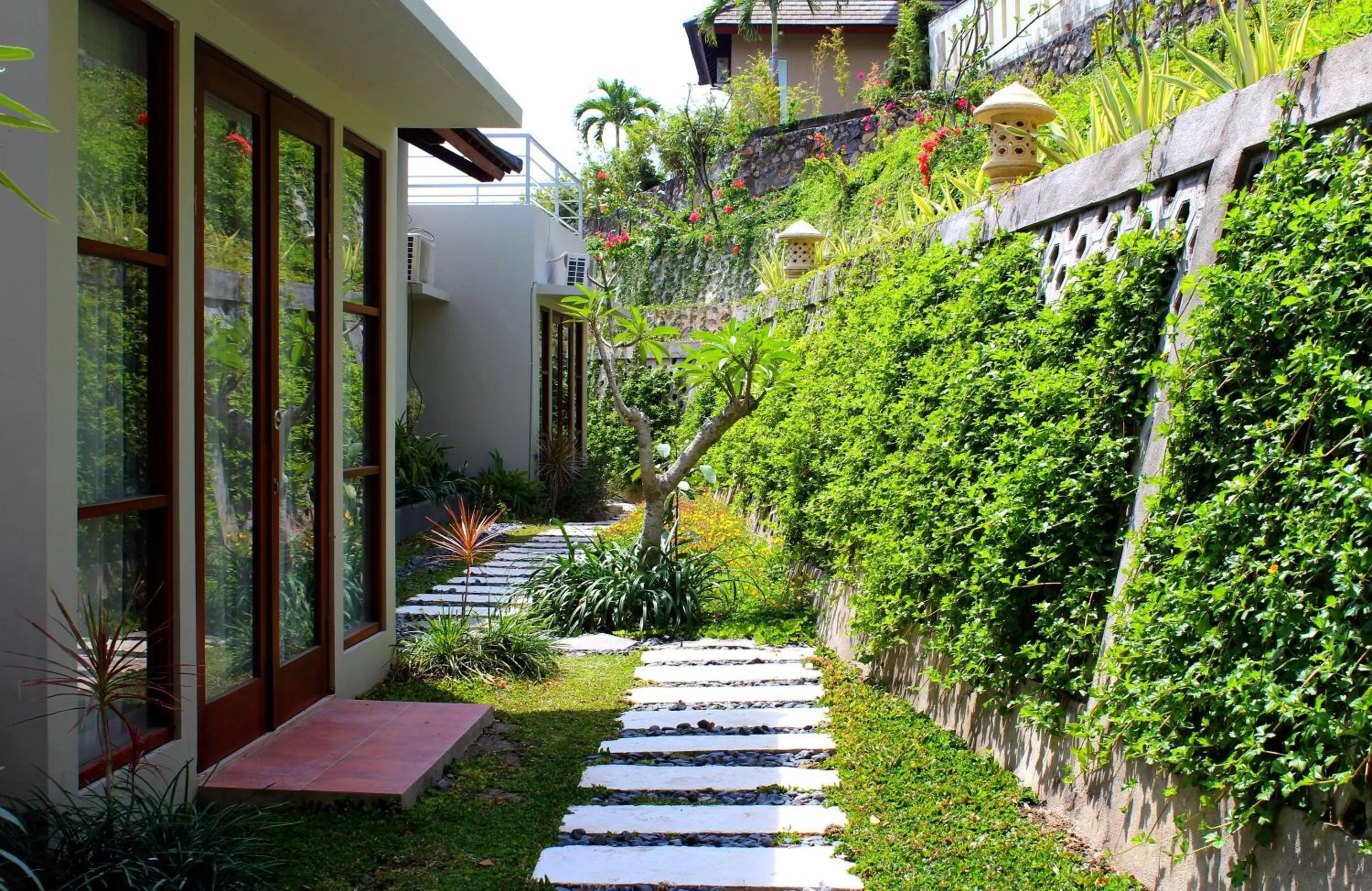 Property building in Villa Karingal