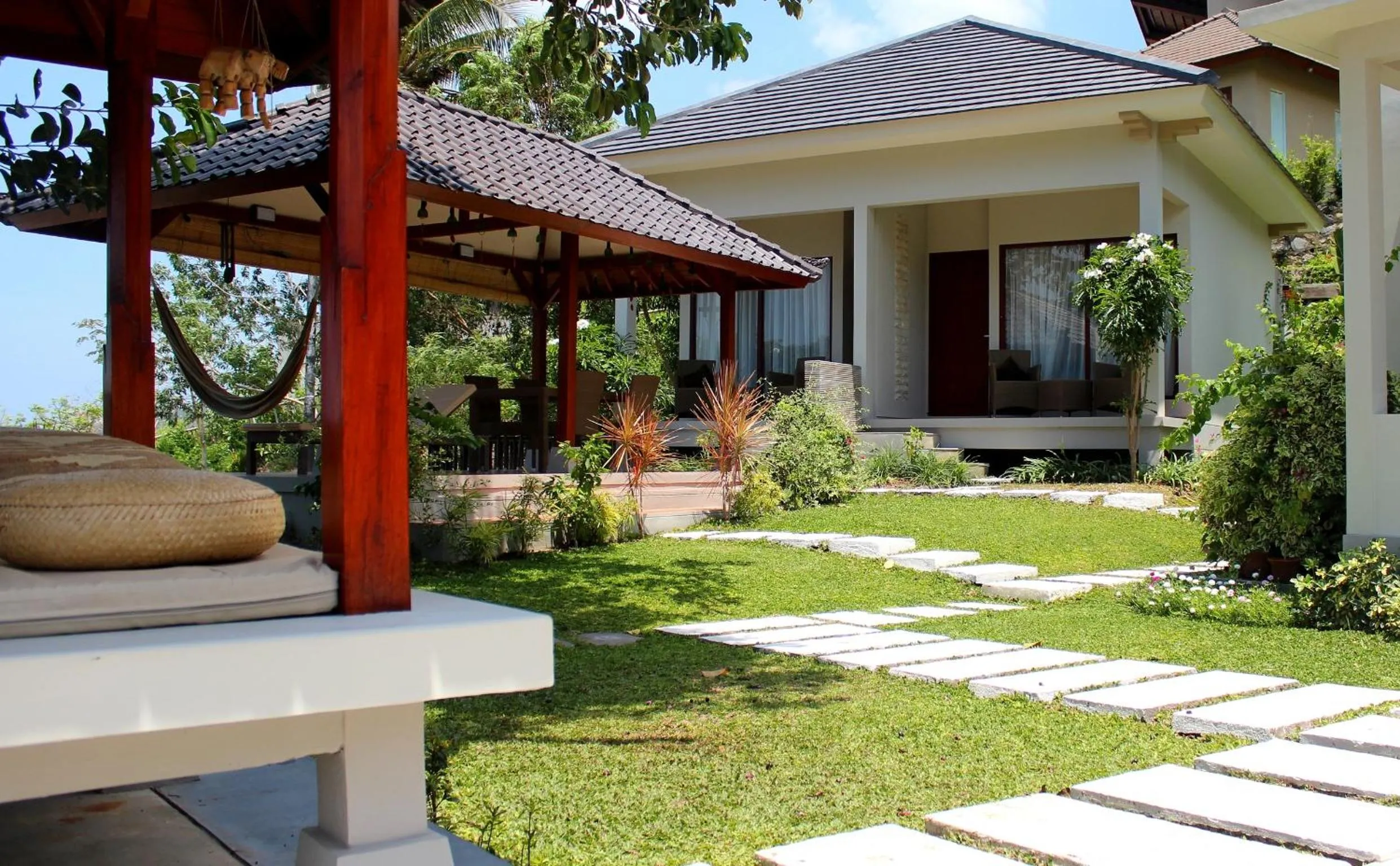 Property building in Villa Karingal