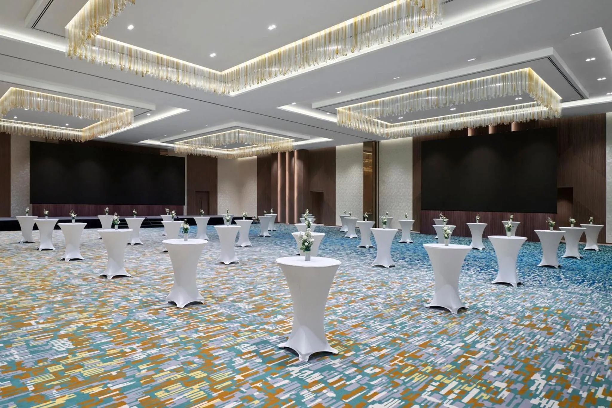 Meeting/conference room in Holiday Inn & Suites Vientiane by IHG