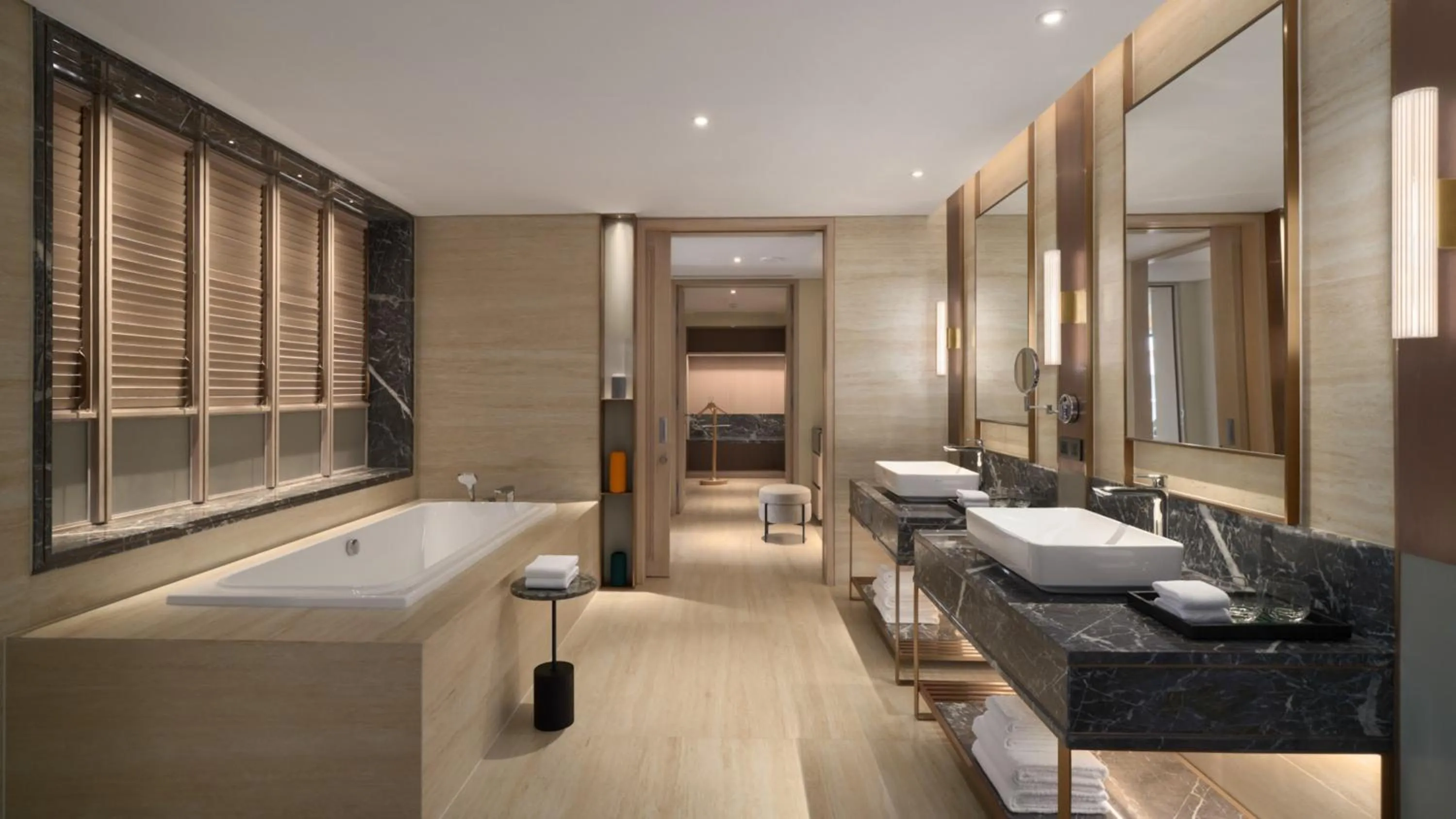 Photo of the whole room, Bed in Holiday Inn & Suites Vientiane by IHG