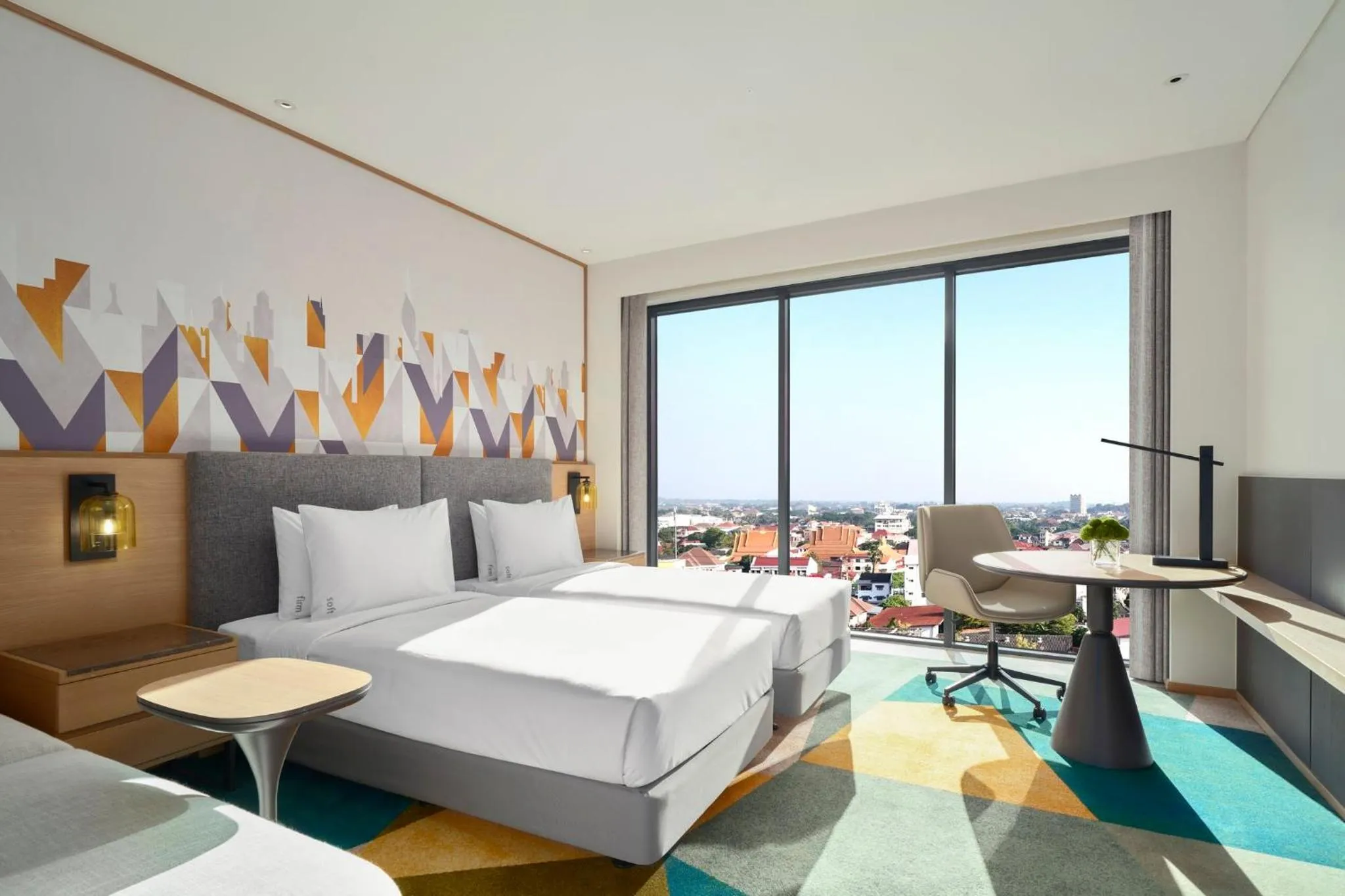 Photo of the whole room, Bed in Holiday Inn & Suites Vientiane by IHG