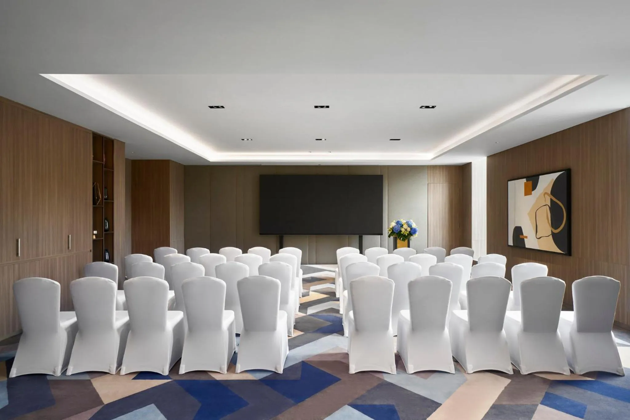 Meeting/conference room in Holiday Inn & Suites Vientiane by IHG