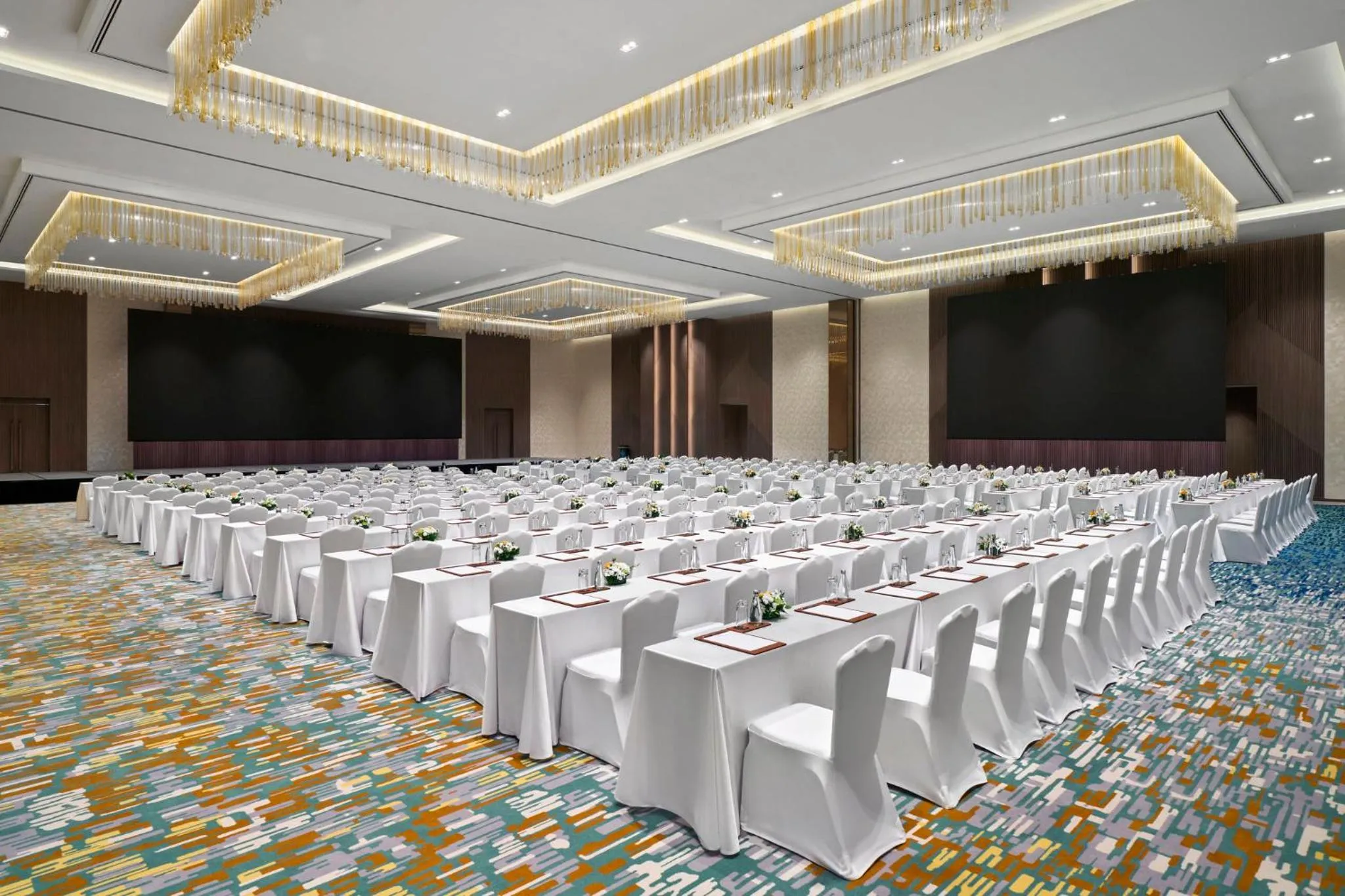 Meeting/conference room in Holiday Inn & Suites Vientiane by IHG