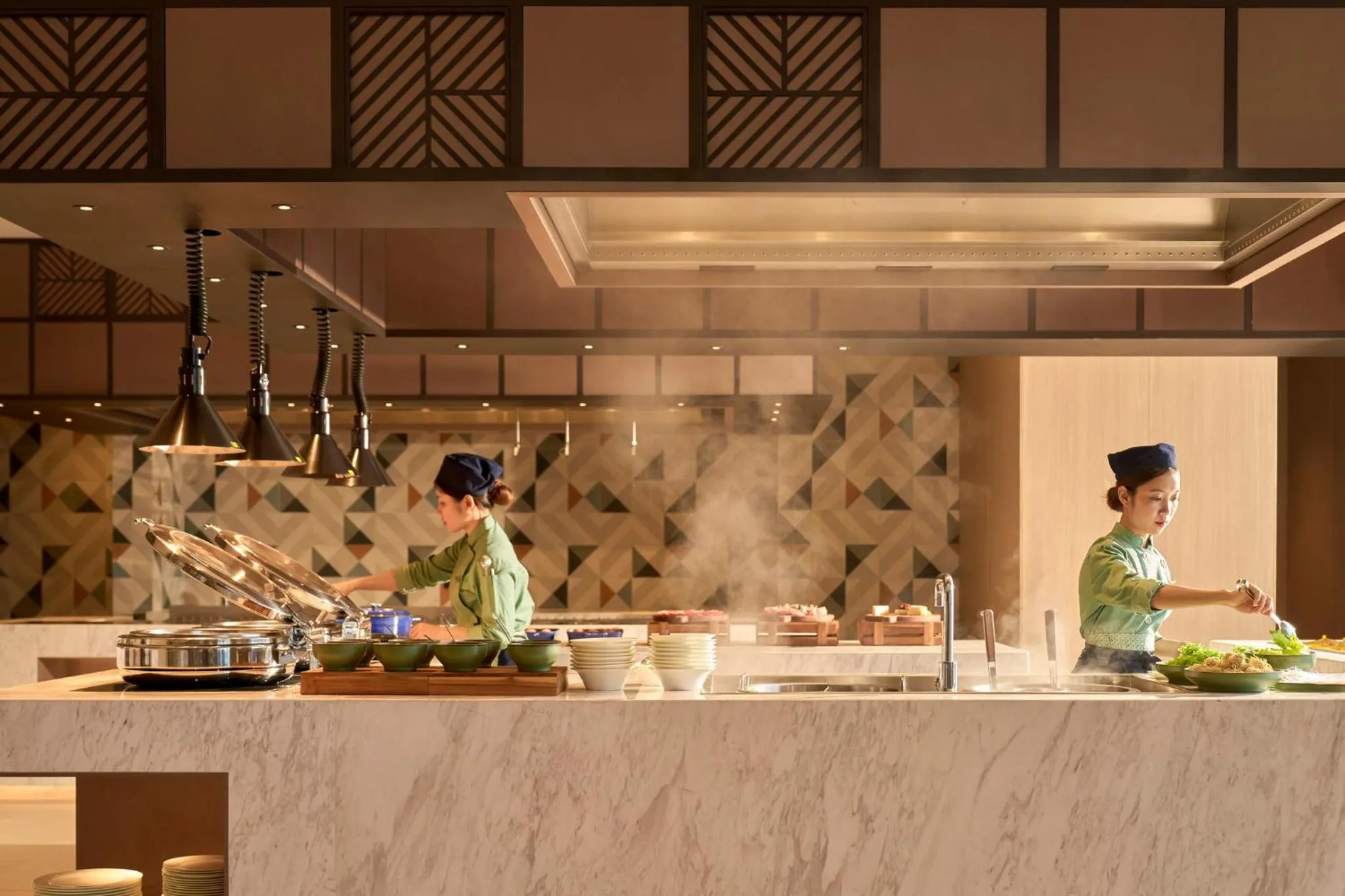 Restaurant/places to eat in Holiday Inn & Suites Vientiane by IHG