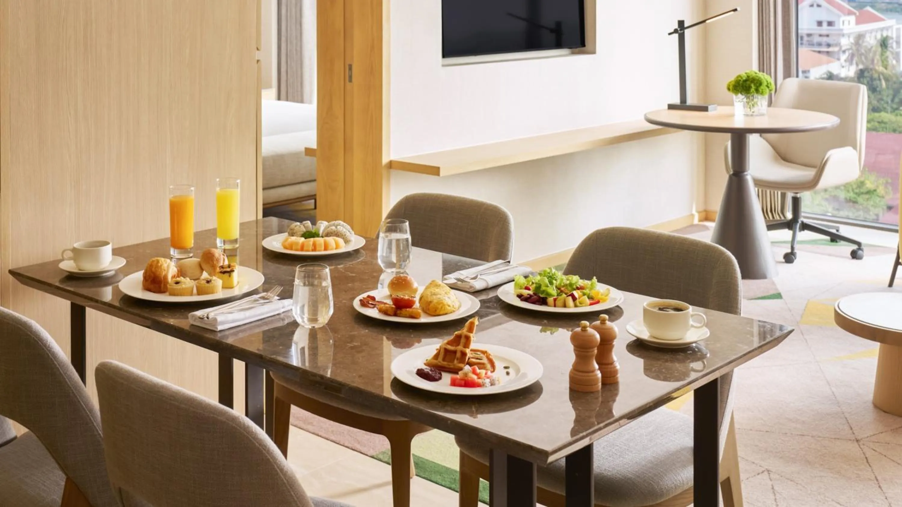 Photo of the whole room in Holiday Inn & Suites Vientiane by IHG