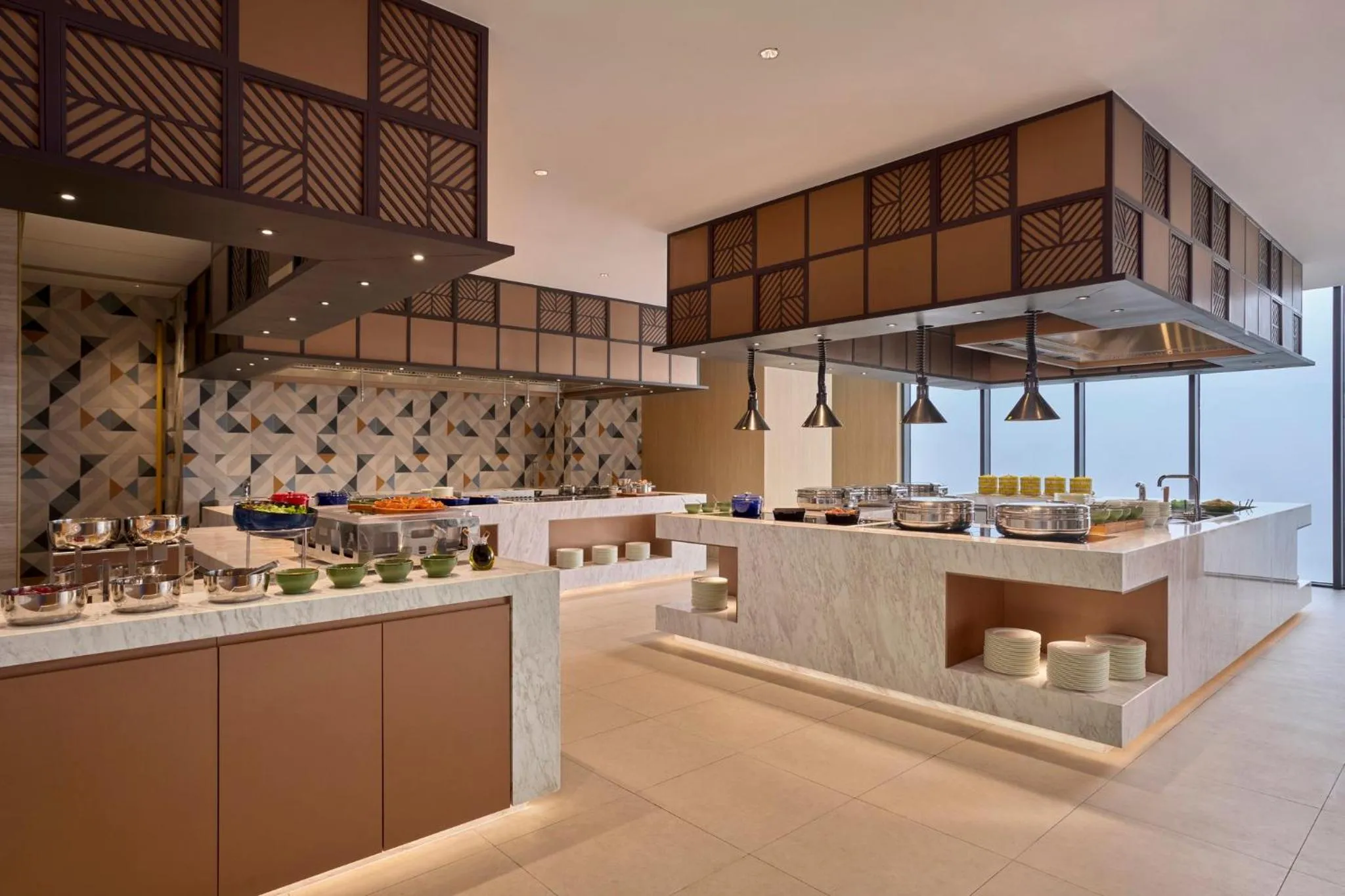 Restaurant/places to eat in Holiday Inn & Suites Vientiane by IHG