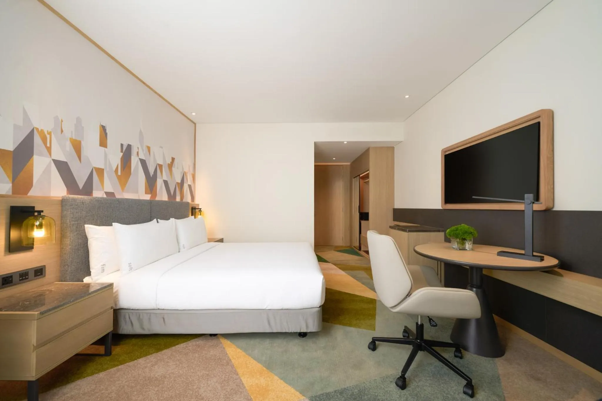 Guests, Bed in Holiday Inn & Suites Vientiane by IHG