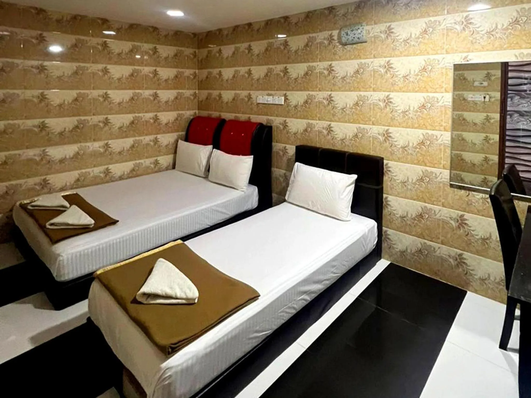 Property building, Bed in ARK Hotel Taman Samudra