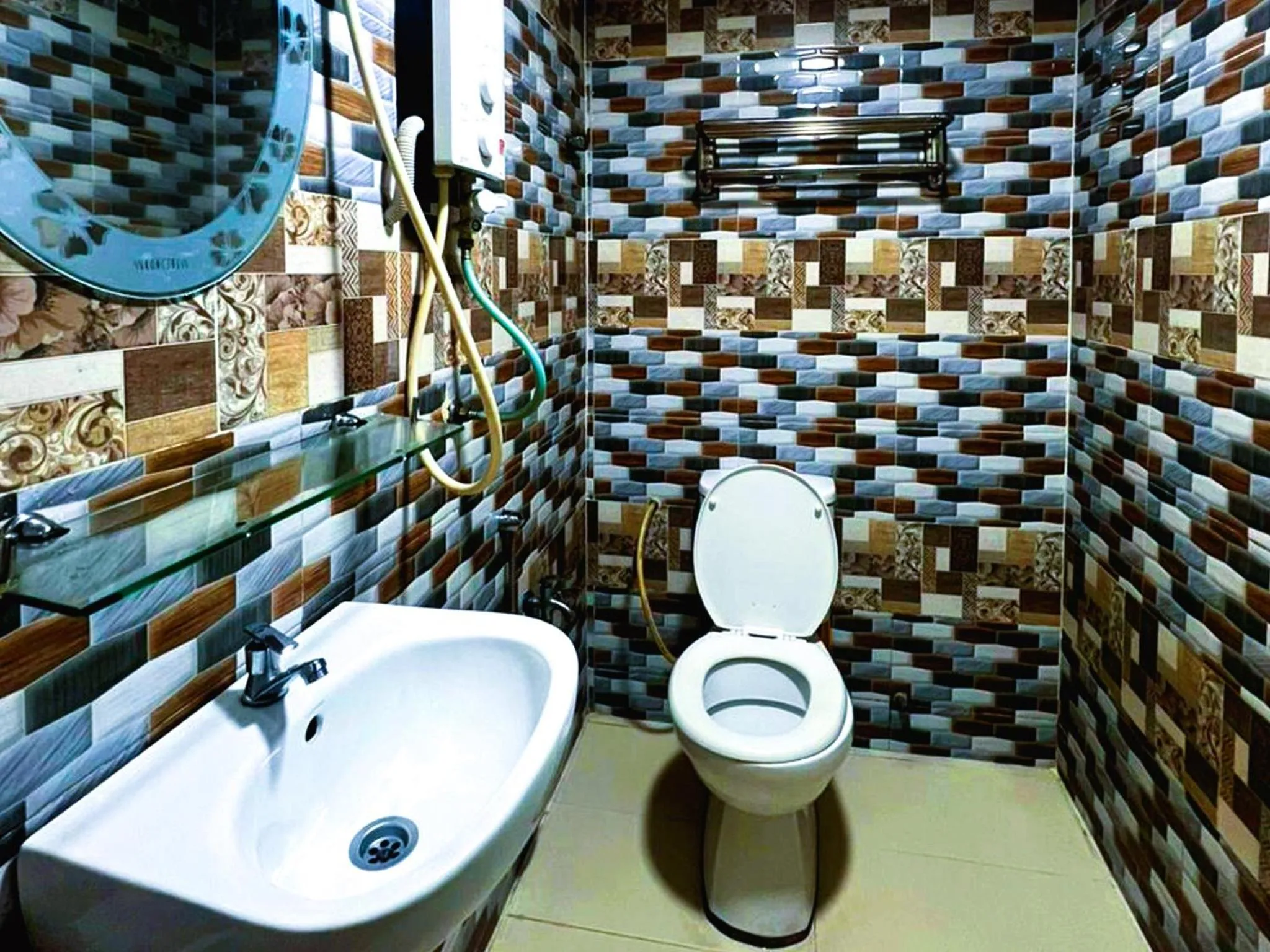 Bathroom in ARK Hotel Taman Samudra