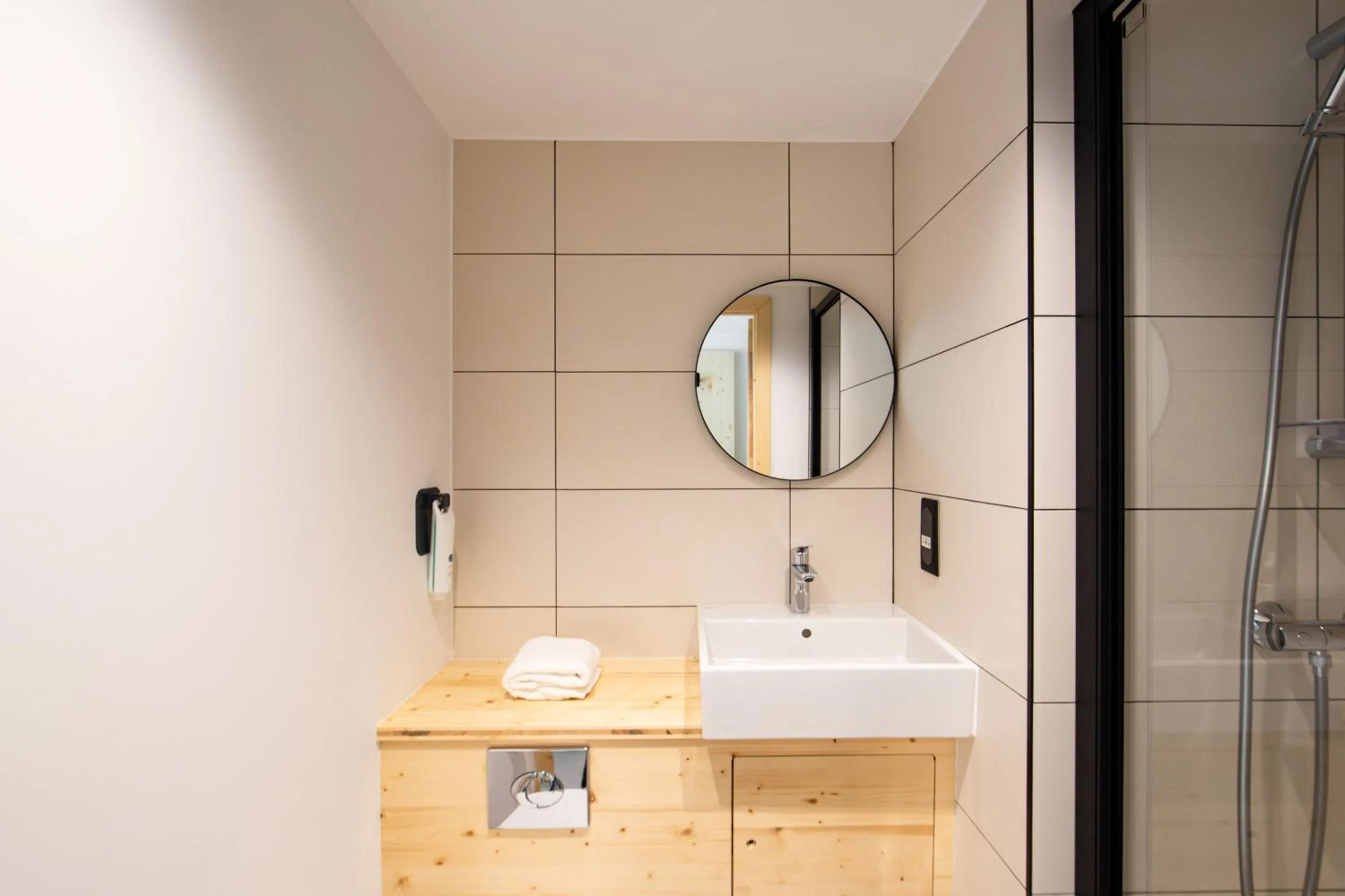 Bathroom in easyHotel Marseille Euromed