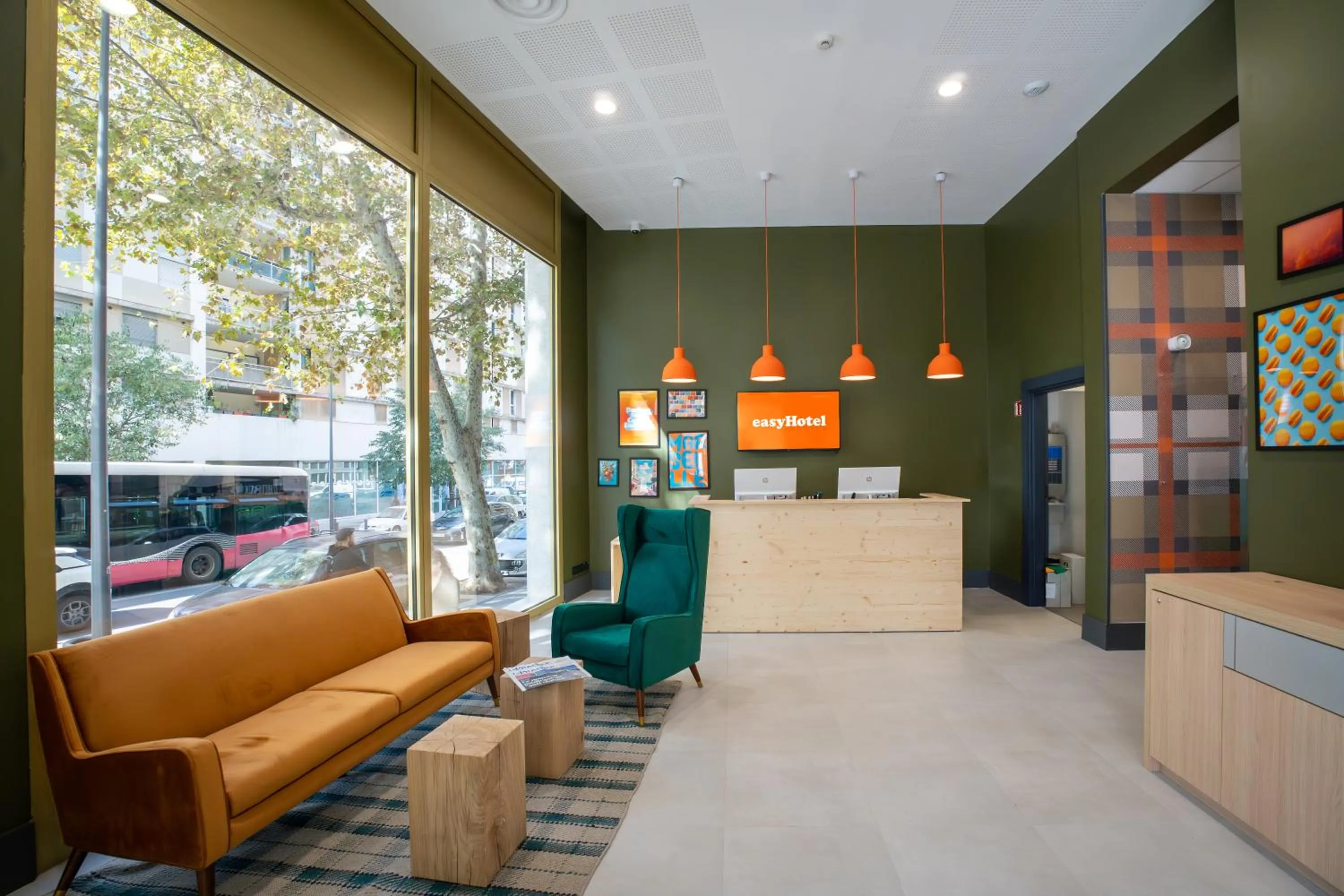 Lobby or reception in easyHotel Marseille Euromed