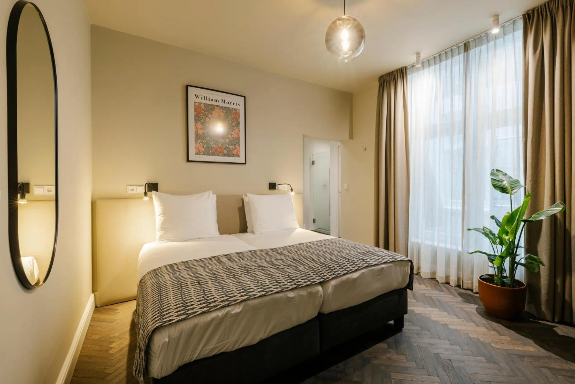 Bed in Hotel Bloemendaal by BHC