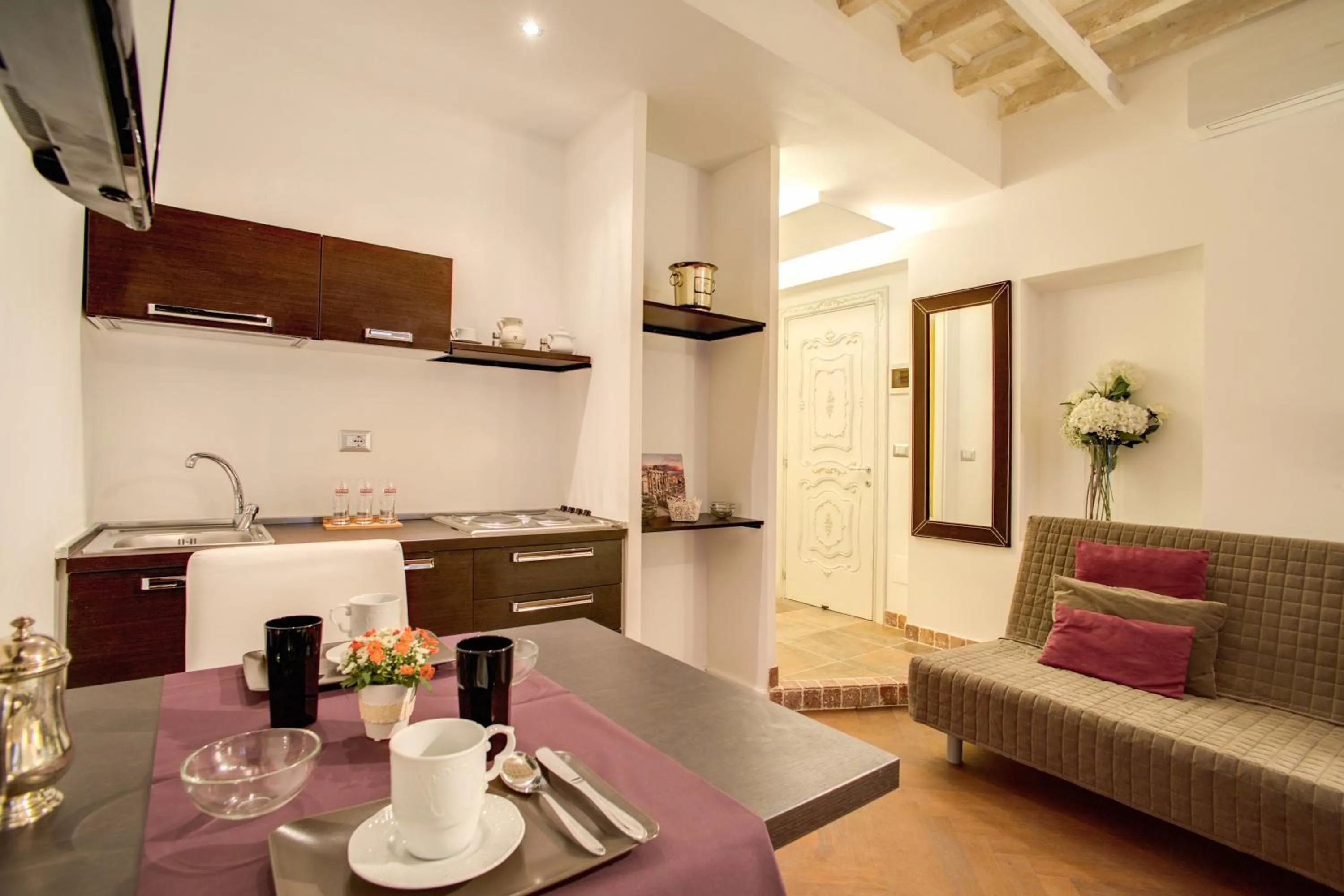 Dining area in Orso Luxury Apartment