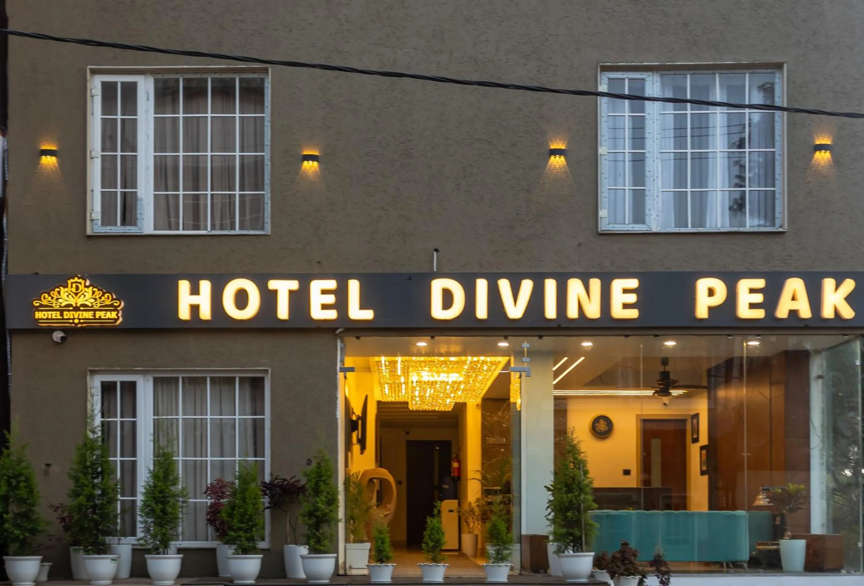 Hotel Divine Peak