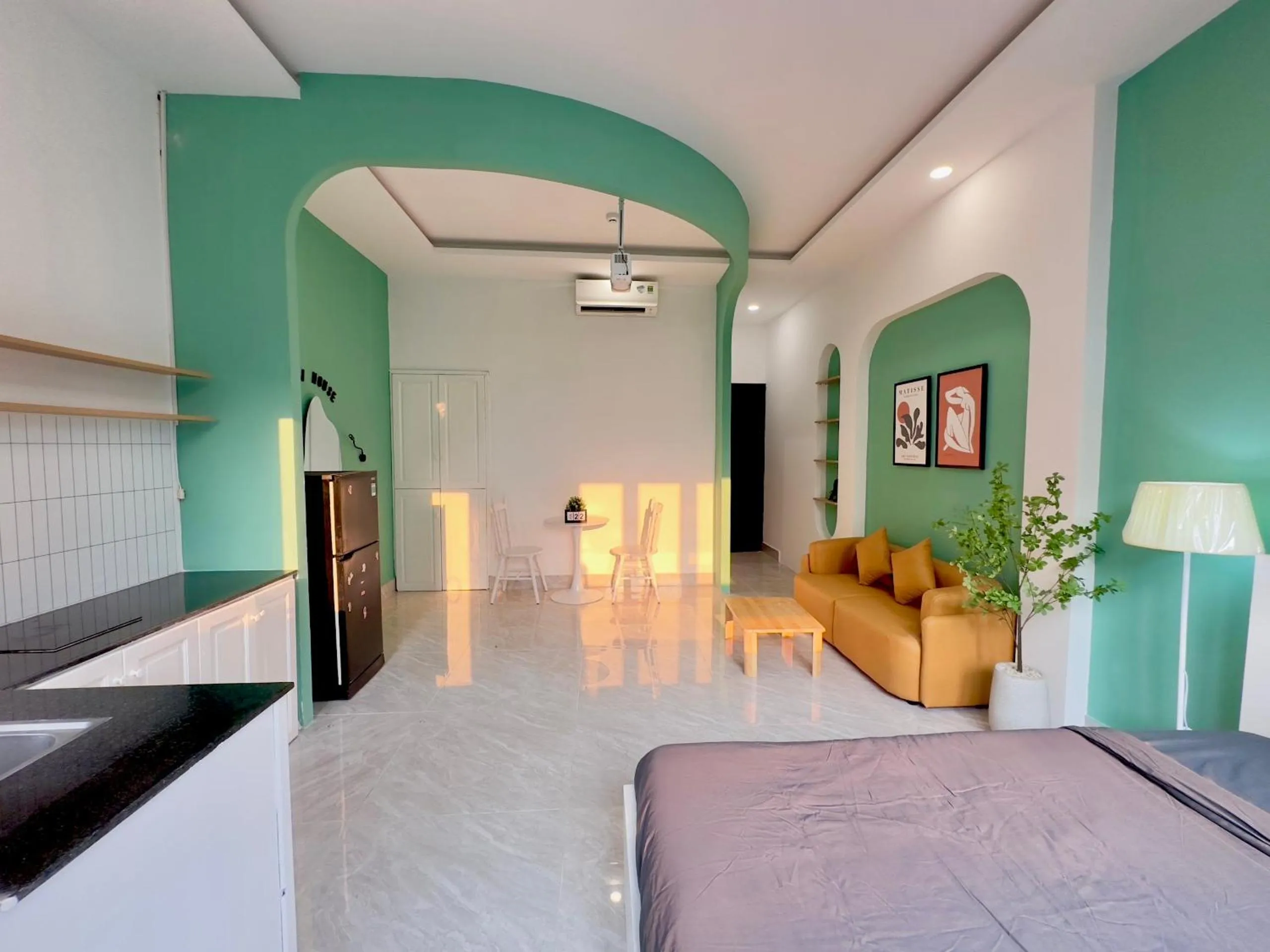 Bed in Corgi House Danang