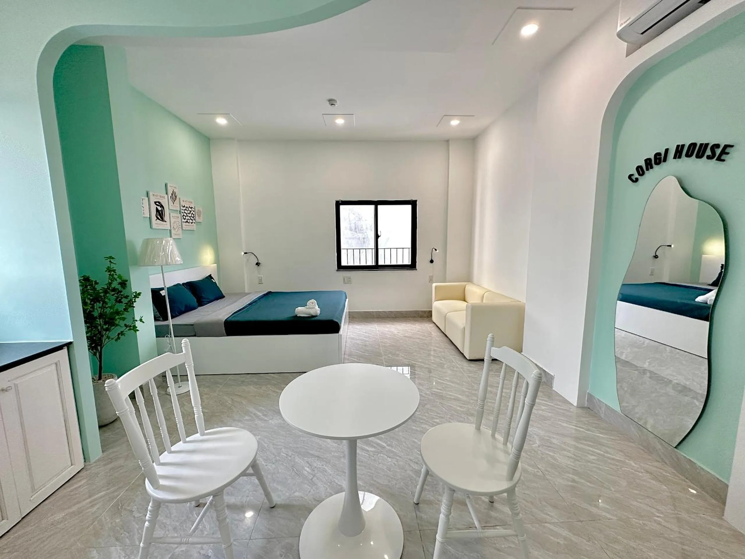 Bed in Corgi House Danang