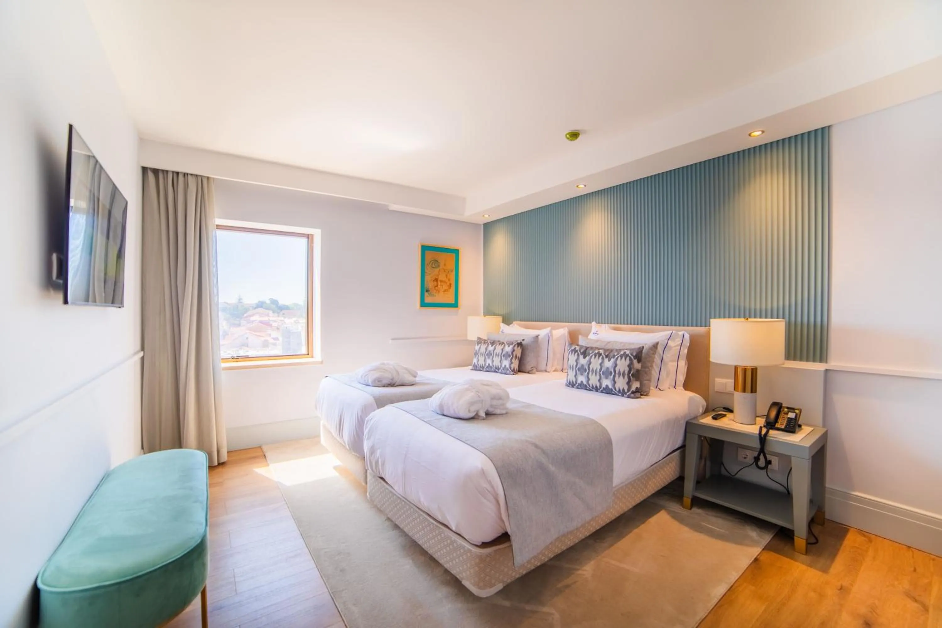 Bedroom, Bed in VIP Executive Suites do Marquês Hotel