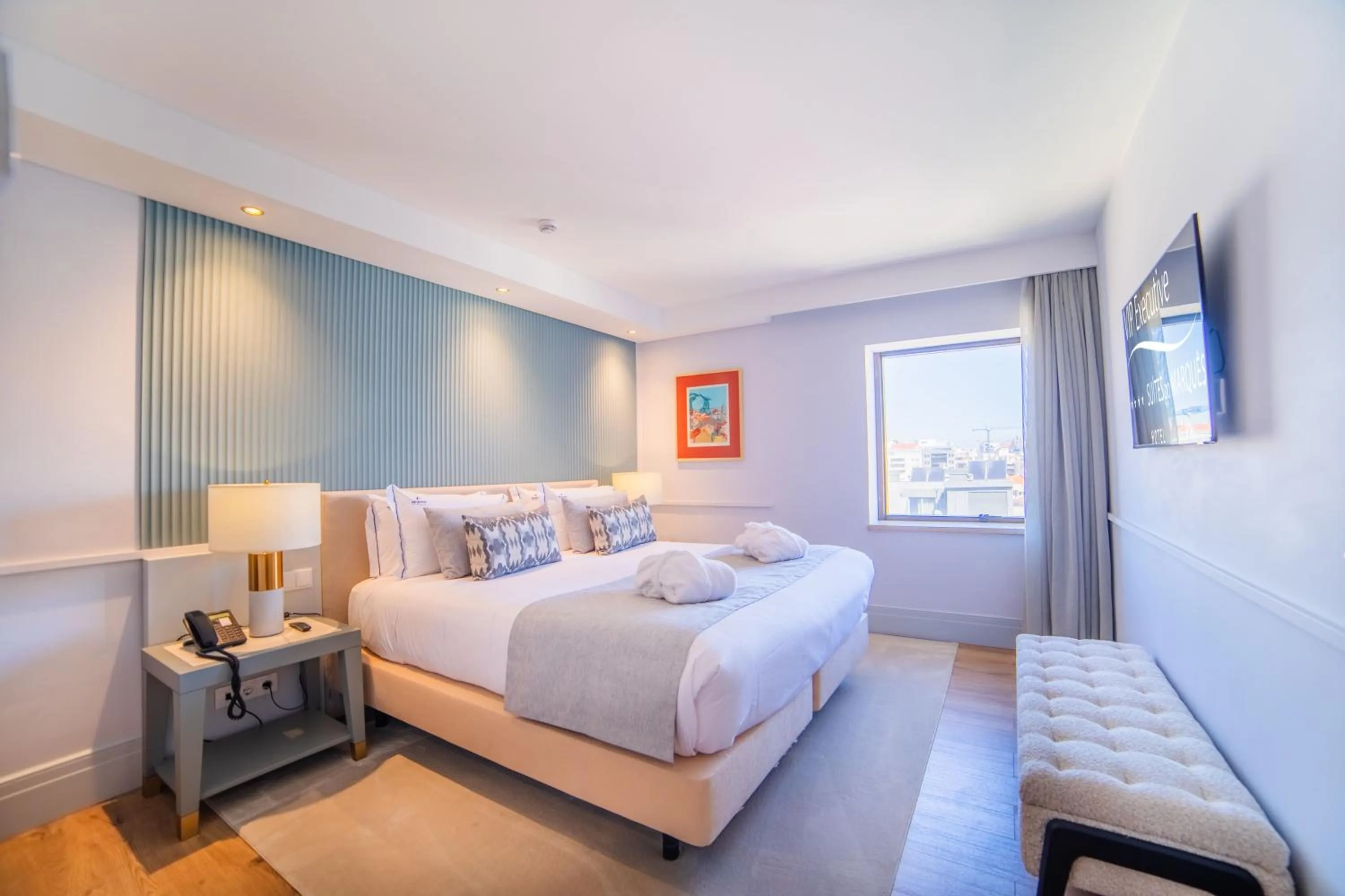 Bedroom, Bed in VIP Executive Suites do Marquês Hotel