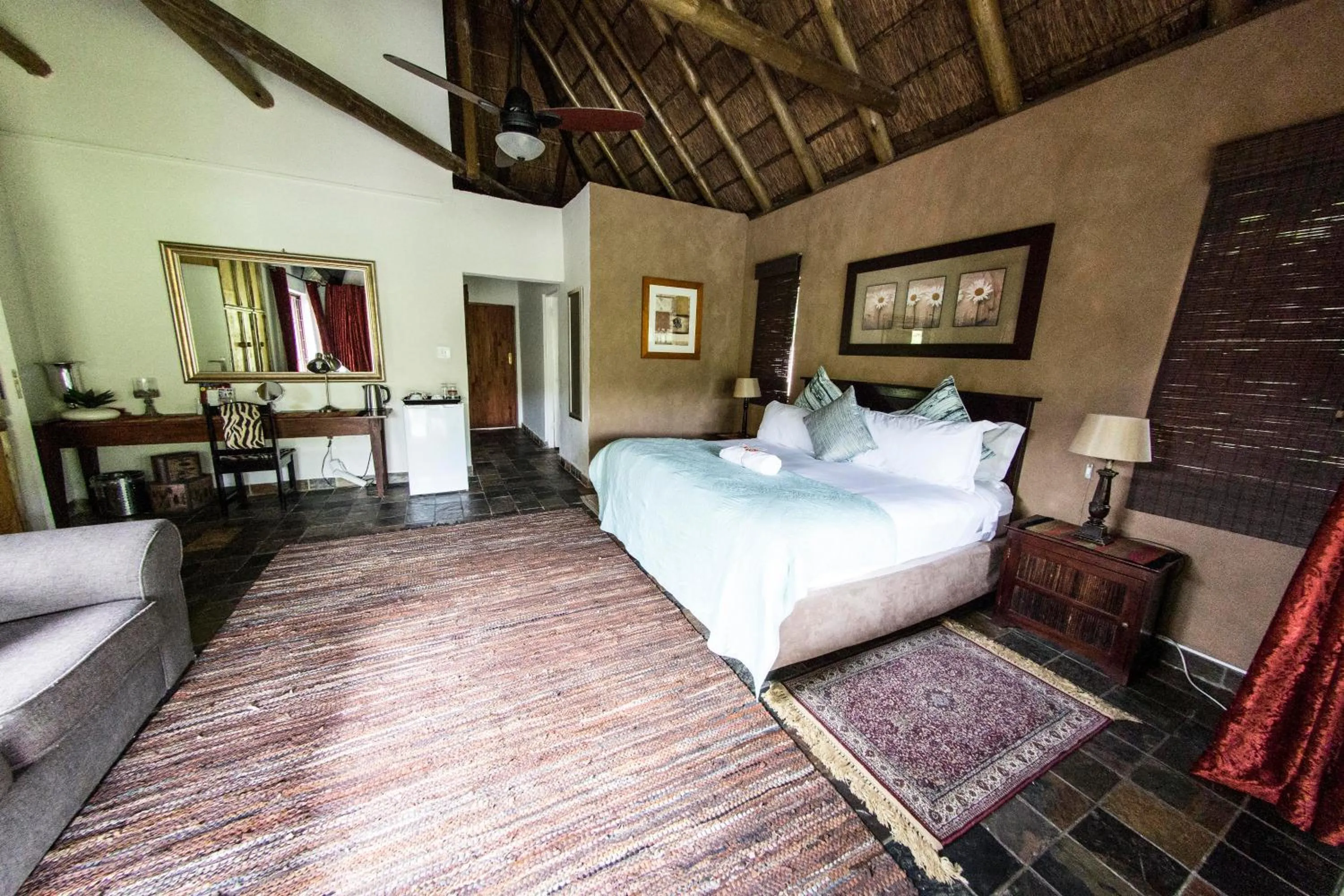 TV and multimedia, Bed in Fish Eagle Manor