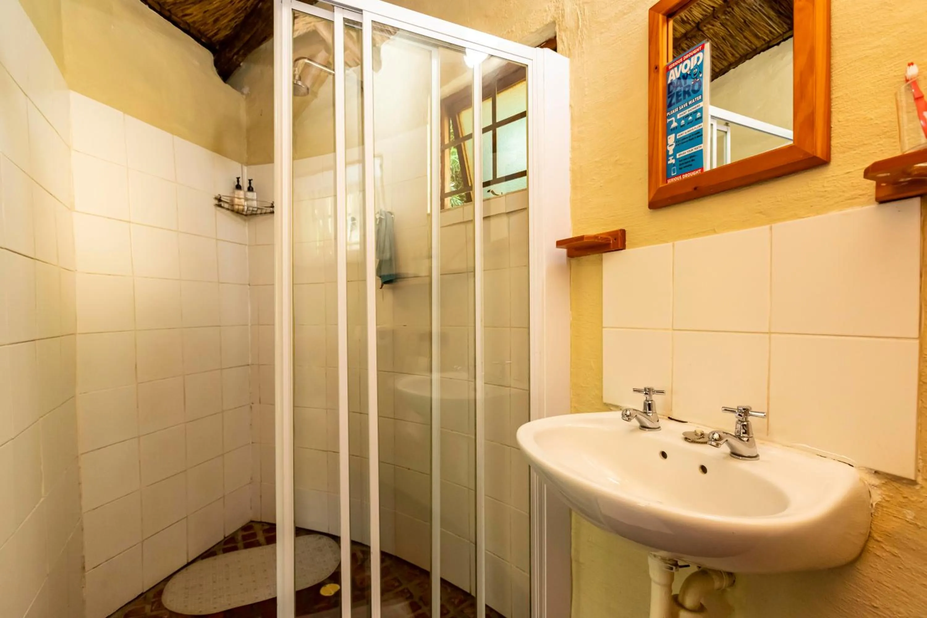 Shower in Fish Eagle Manor