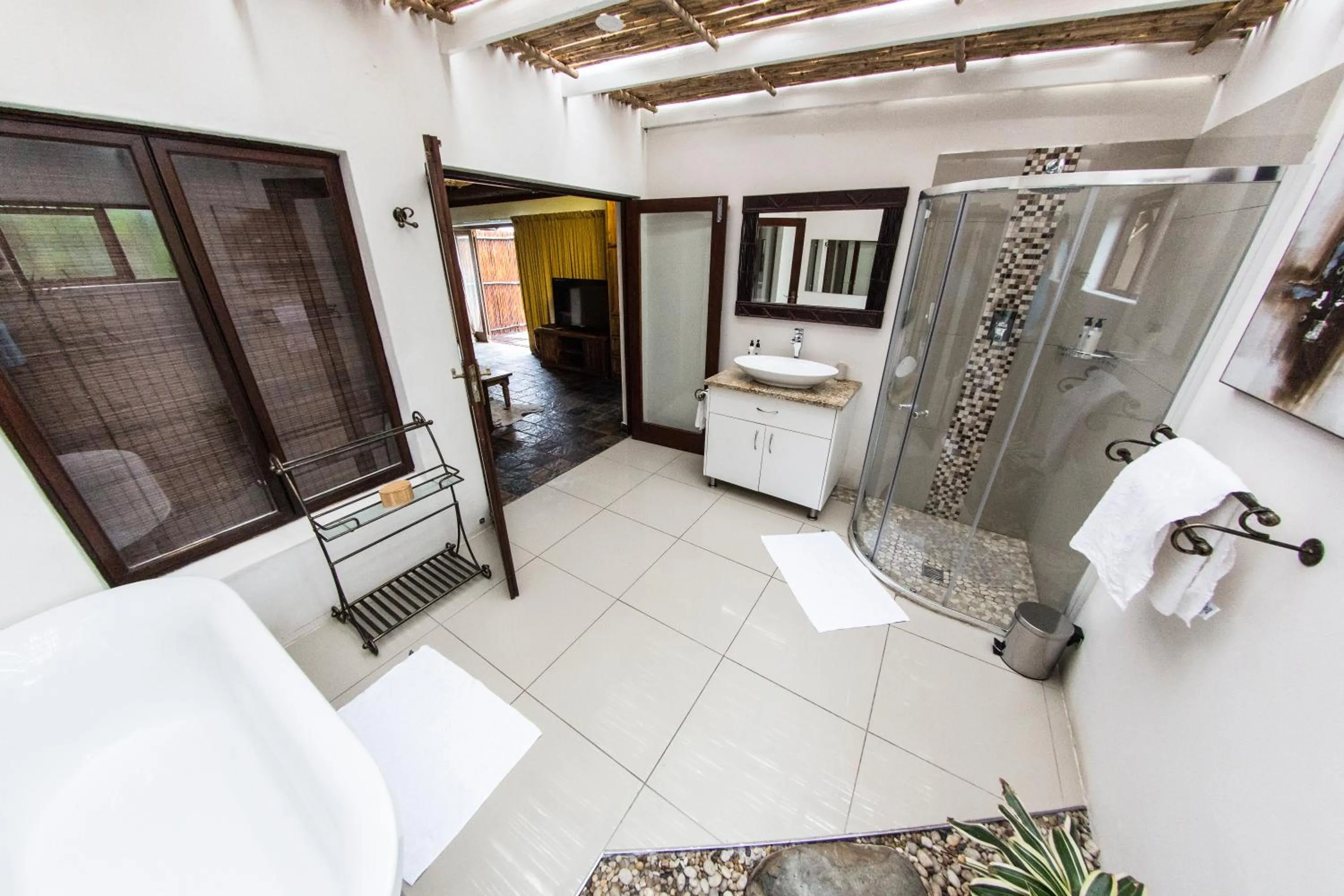 Shower in Fish Eagle Manor