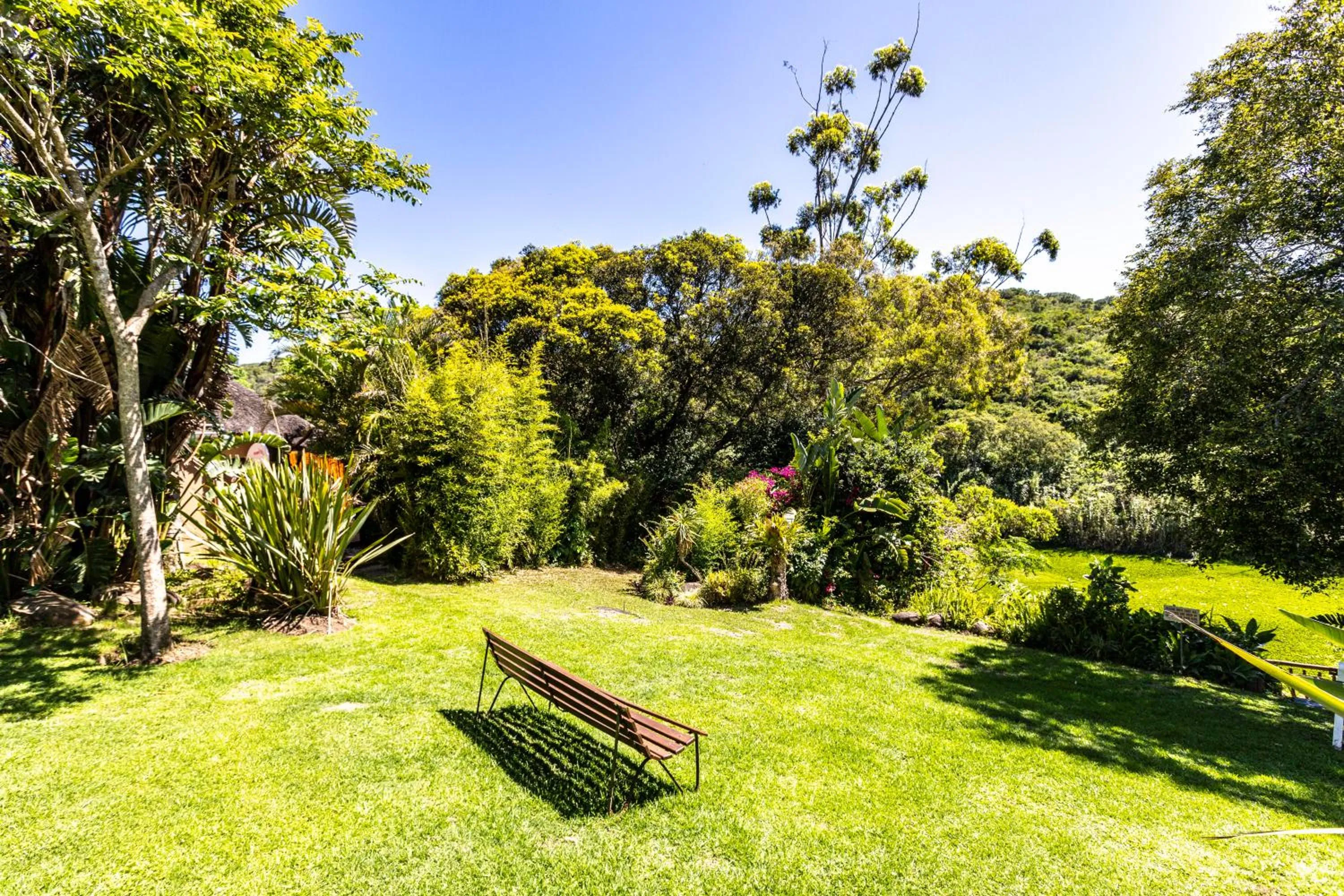 Garden view in Fish Eagle Manor
