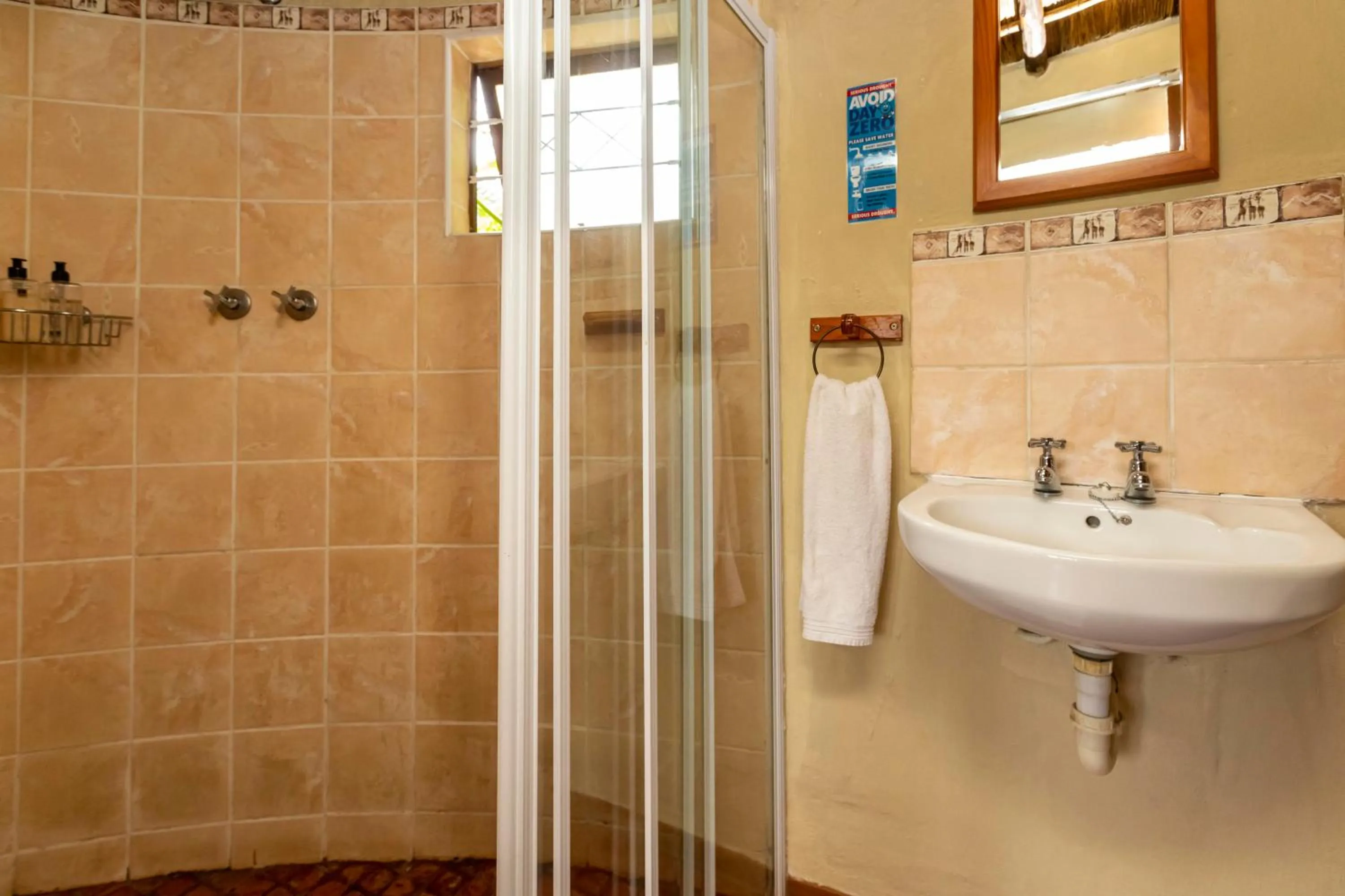 Shower in Fish Eagle Manor