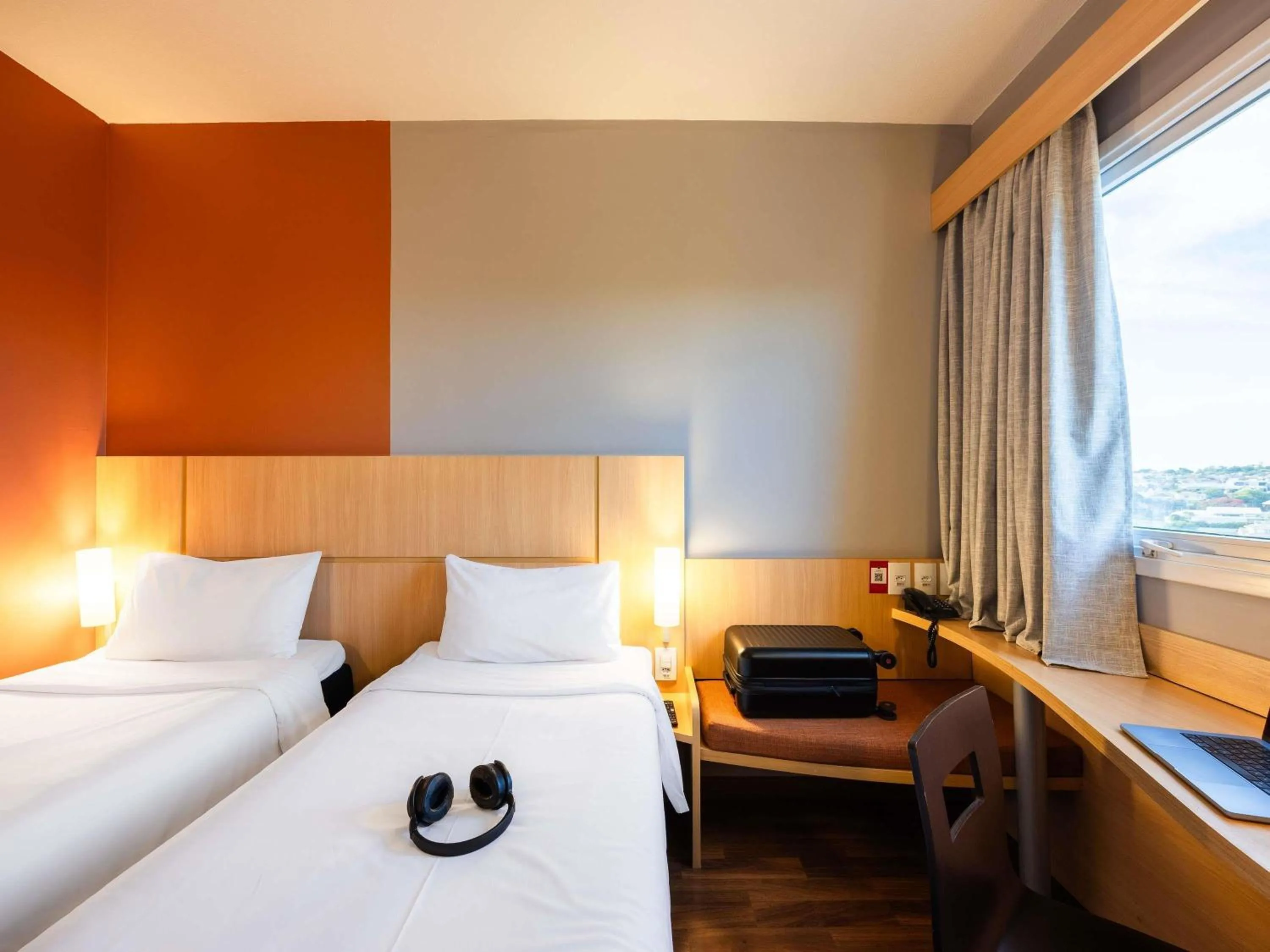 Bedroom, Bed in ibis Ourinhos