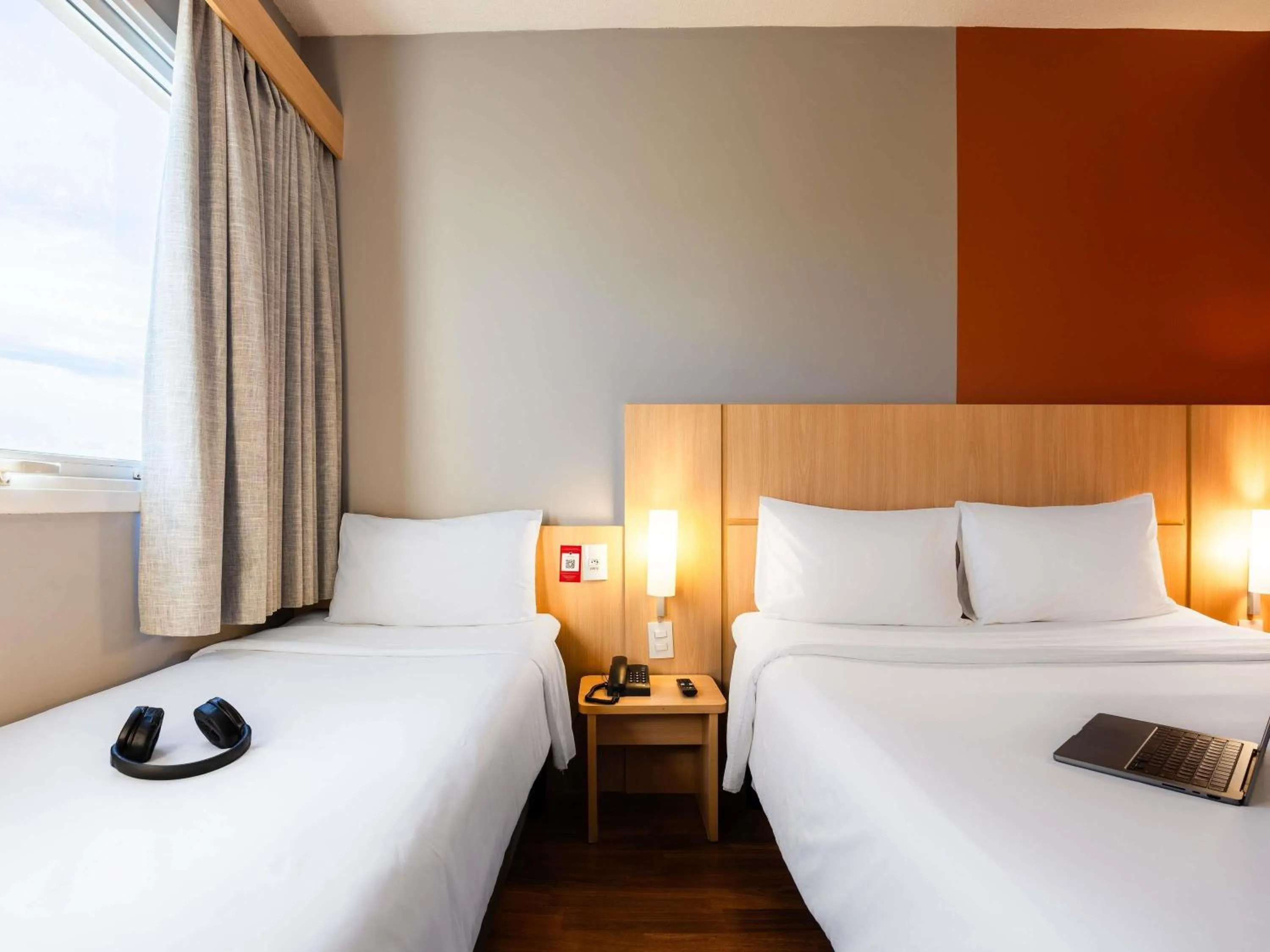 Bedroom, Bed in ibis Ourinhos