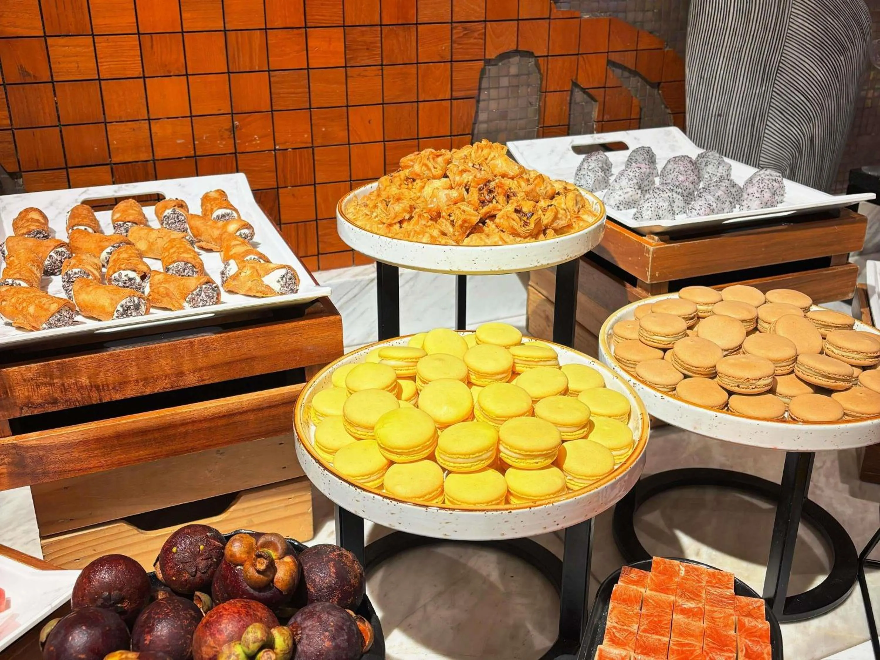 Breakfast in Pullman Dubai Jumeirah Lakes Towers