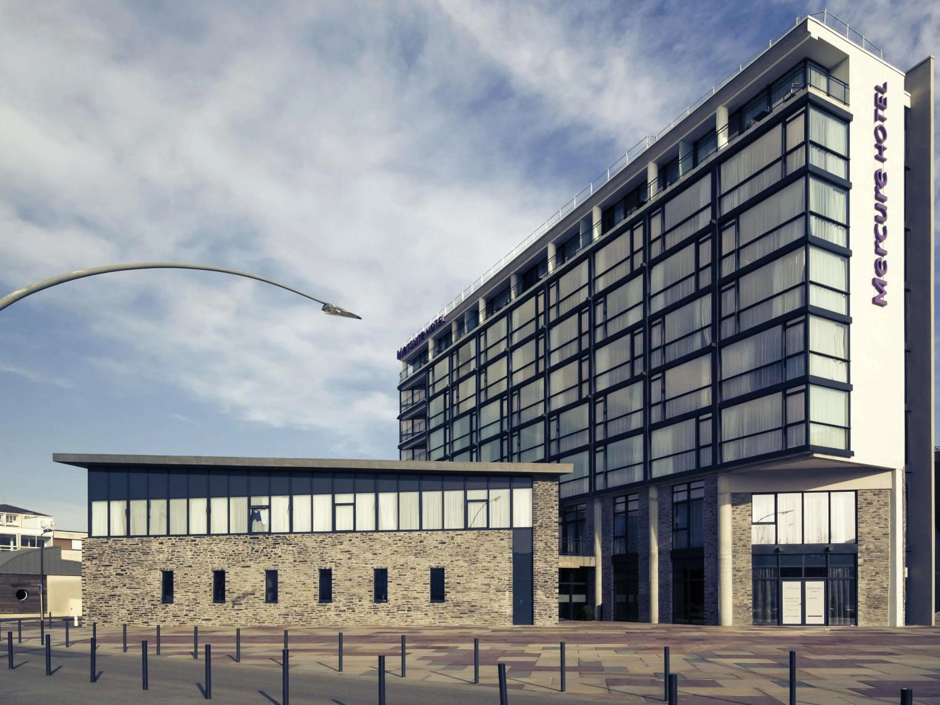 Property building in Mercure Cherbourg Centre Port