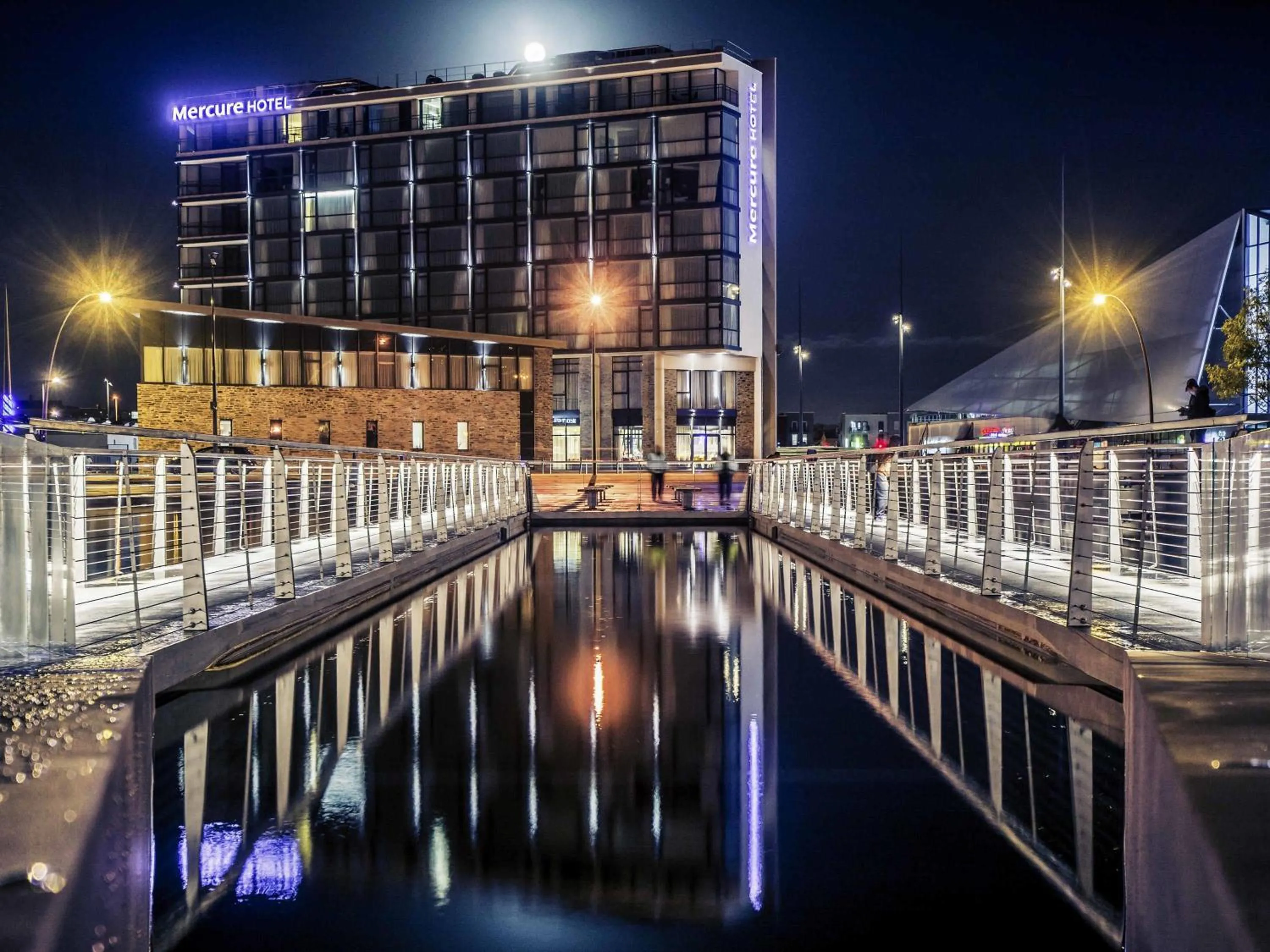 Property building in Mercure Cherbourg Centre Port