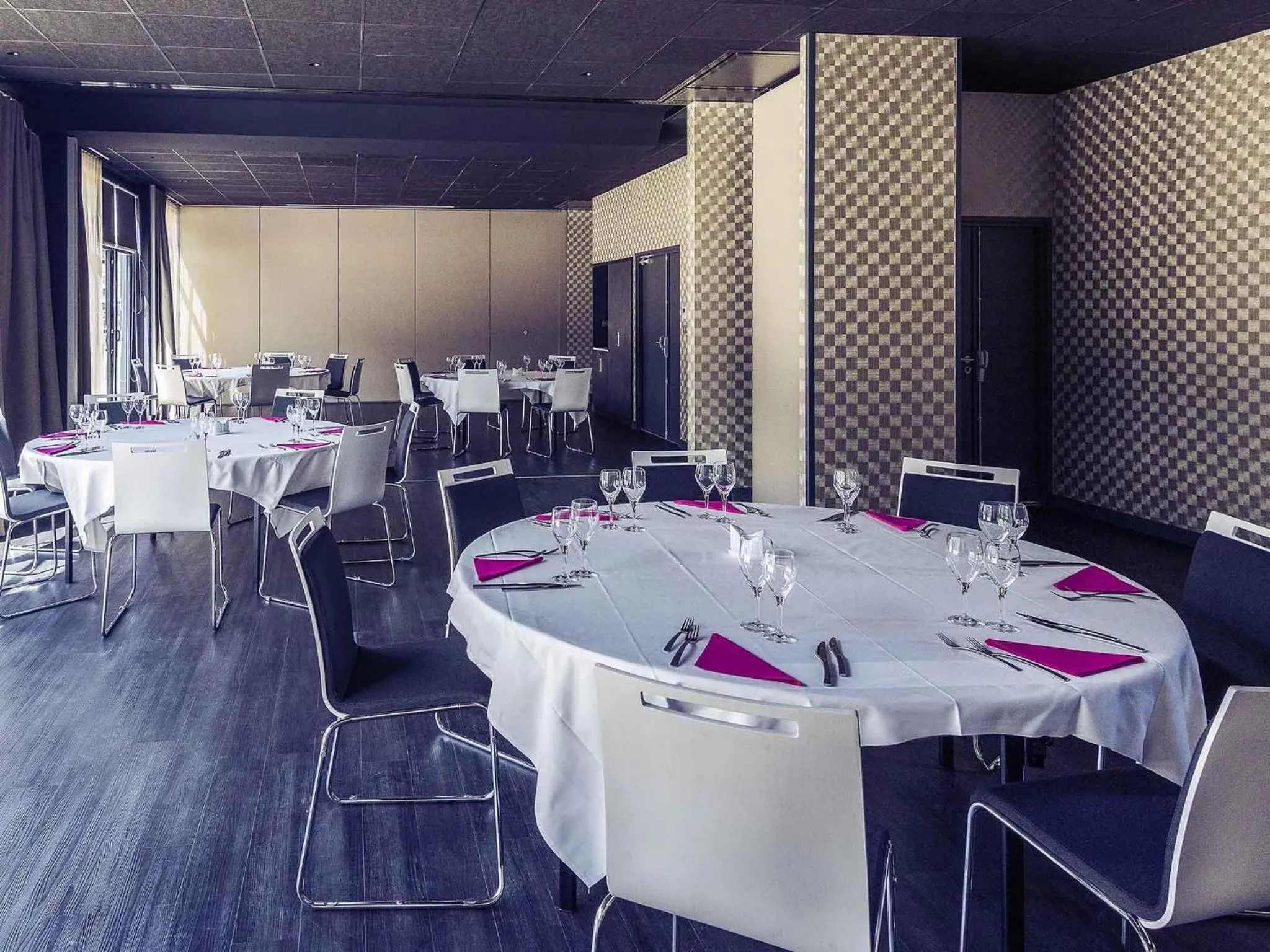 Meeting/conference room in Mercure Cherbourg Centre Port