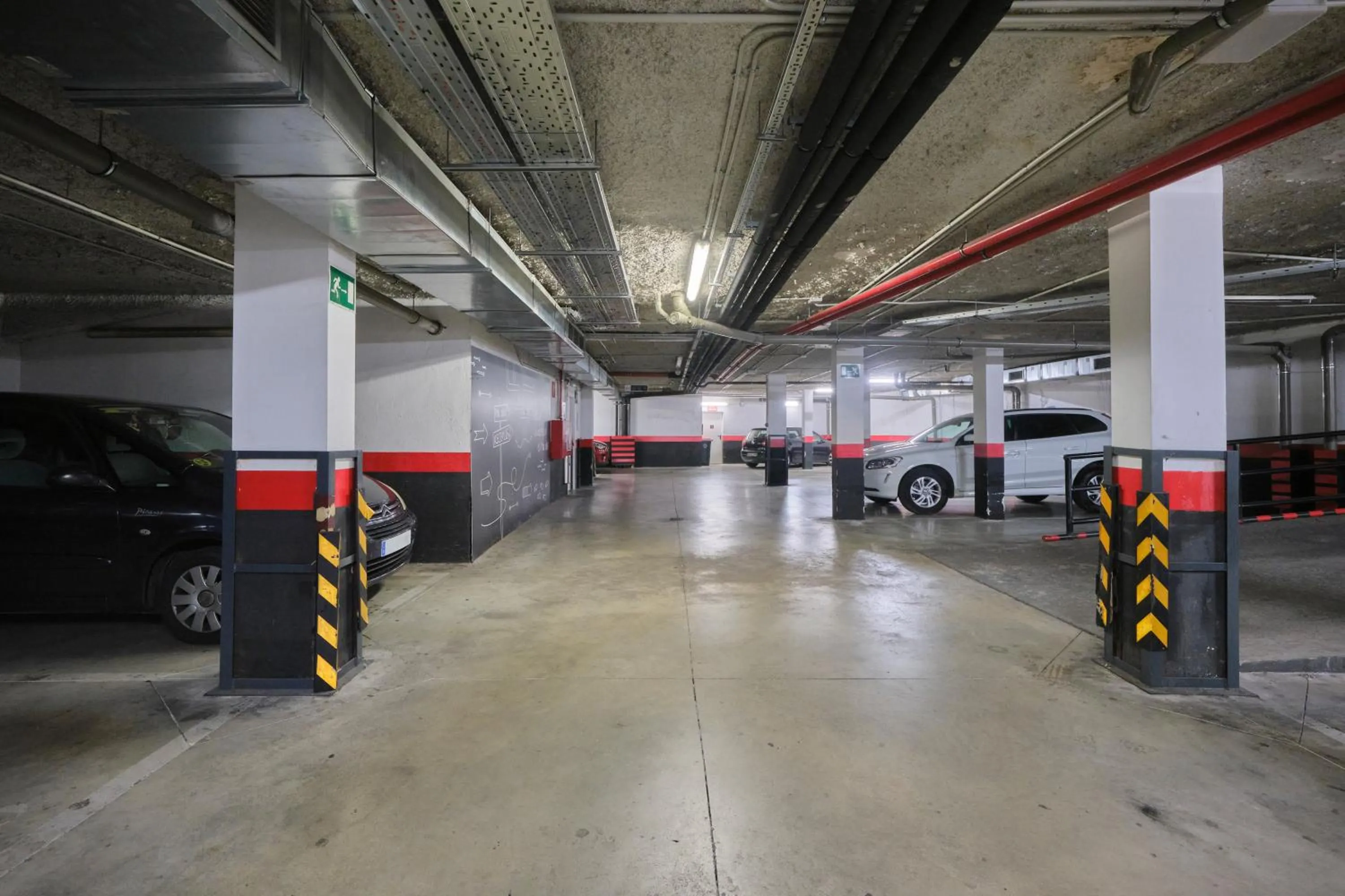 Parking in Ibis Budget Madrid Calle 30