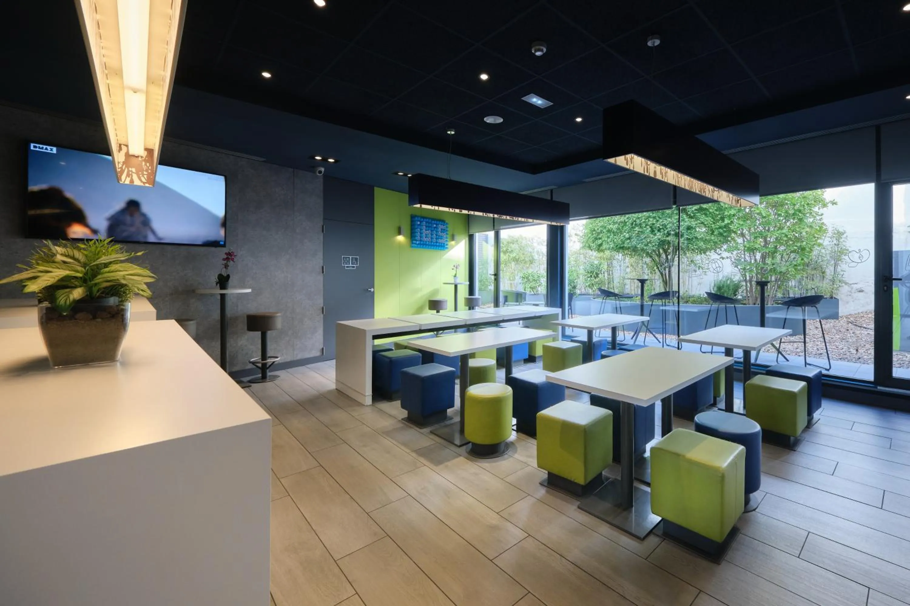 Dining area in Ibis Budget Madrid Calle 30