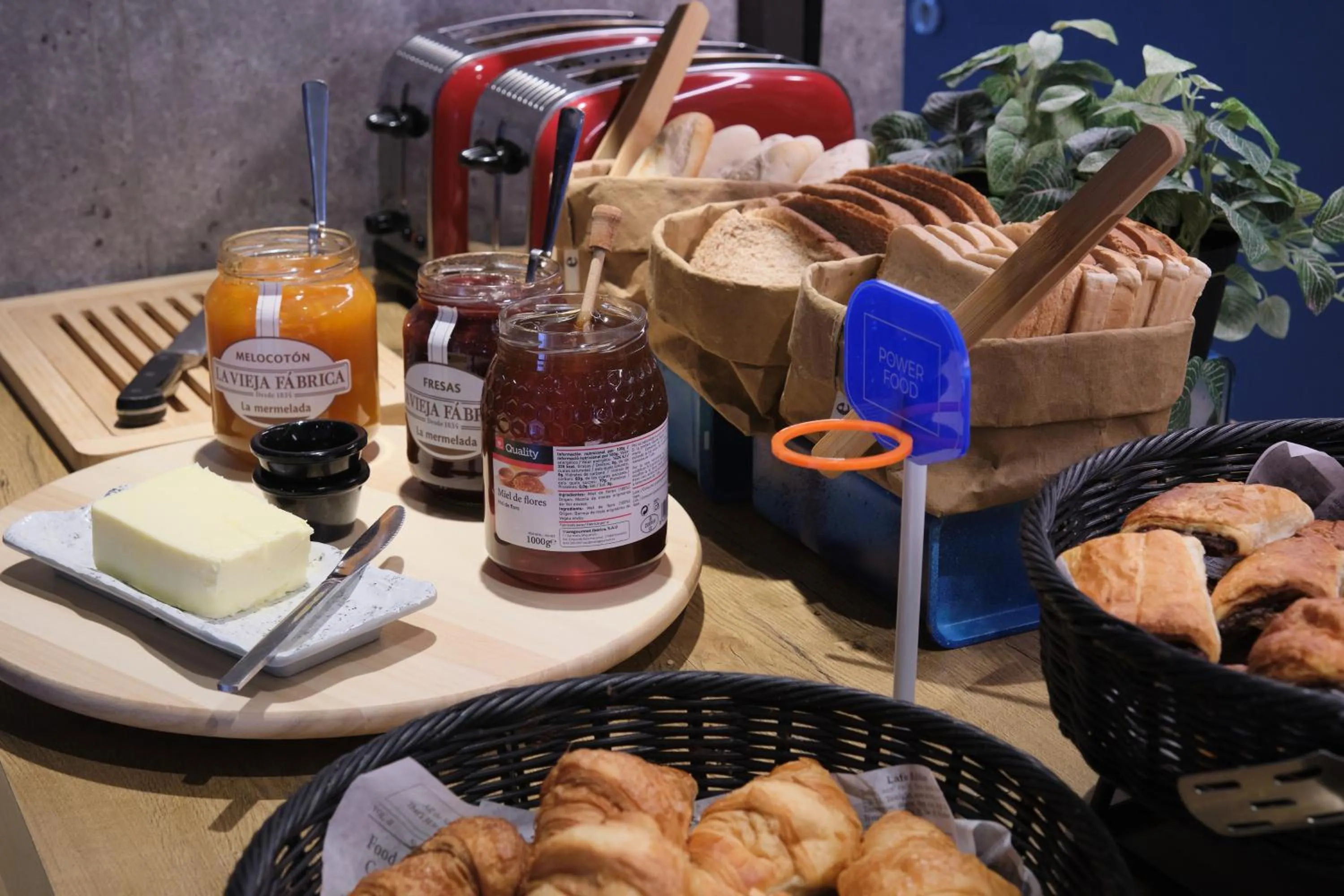 Breakfast in Ibis Budget Madrid Calle 30