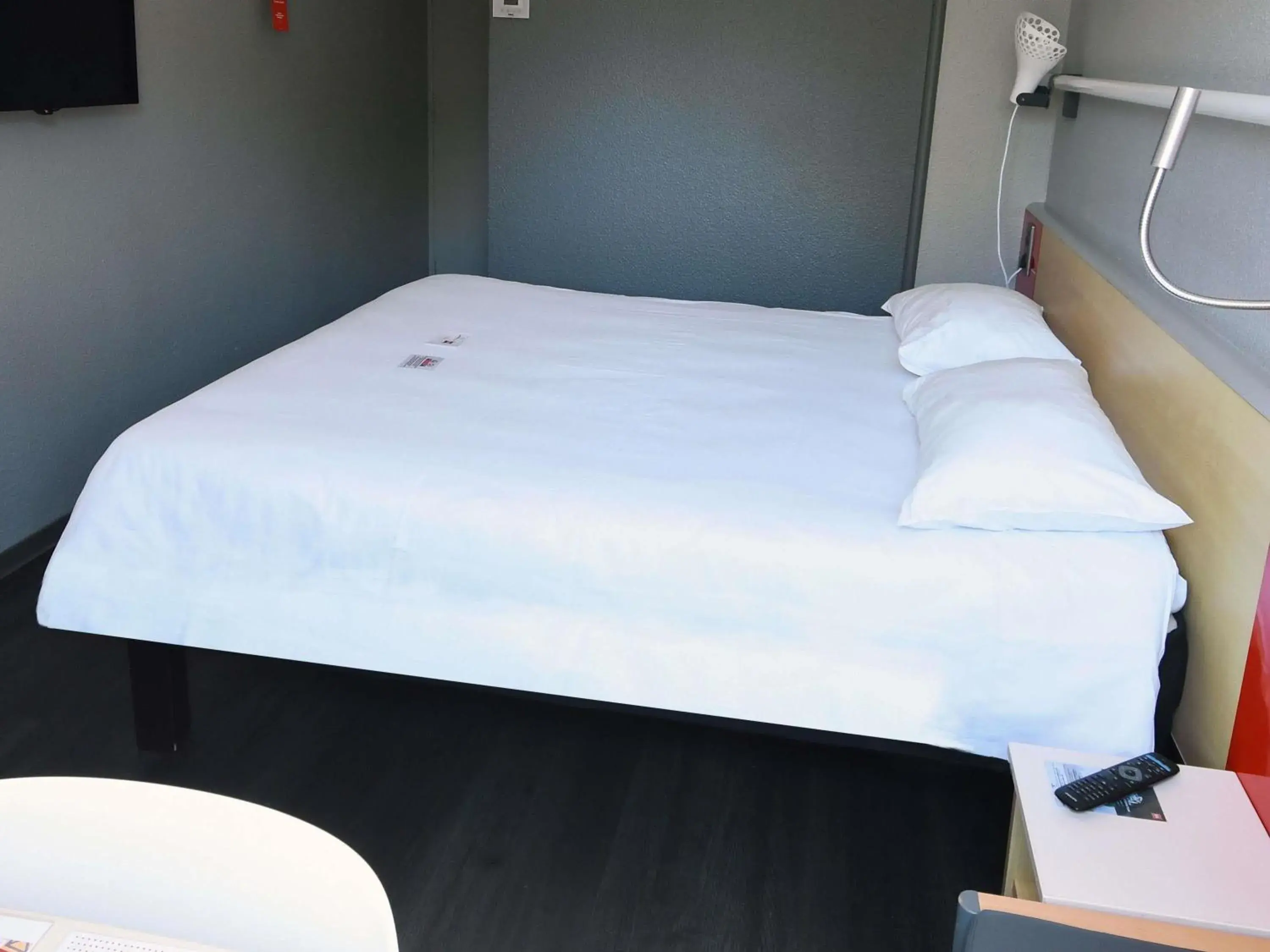 Standard Double Room in ibis Saintes Standard Double Room in ibis Saintes