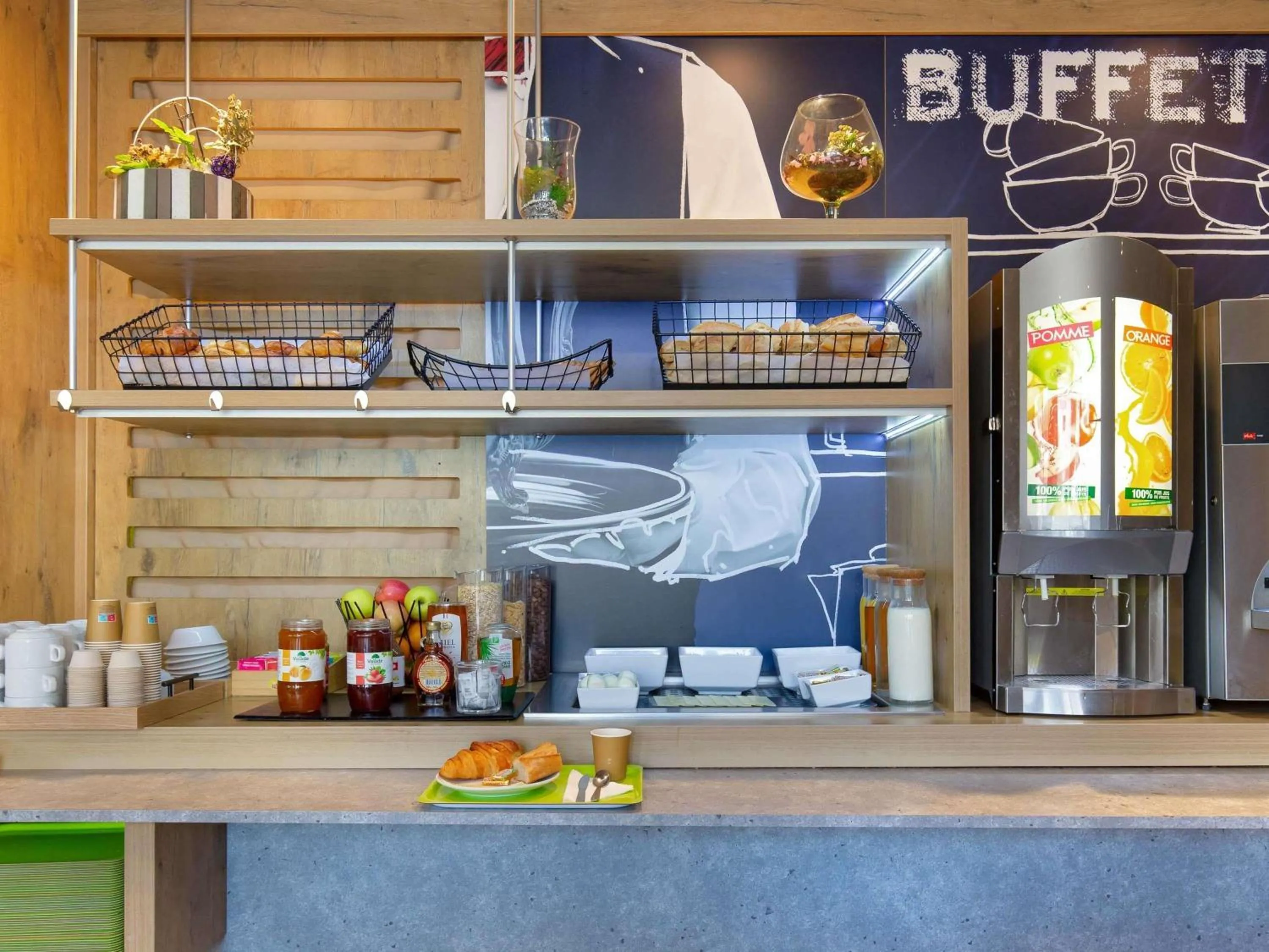 Breakfast in Ibis Budget Marseille Timone