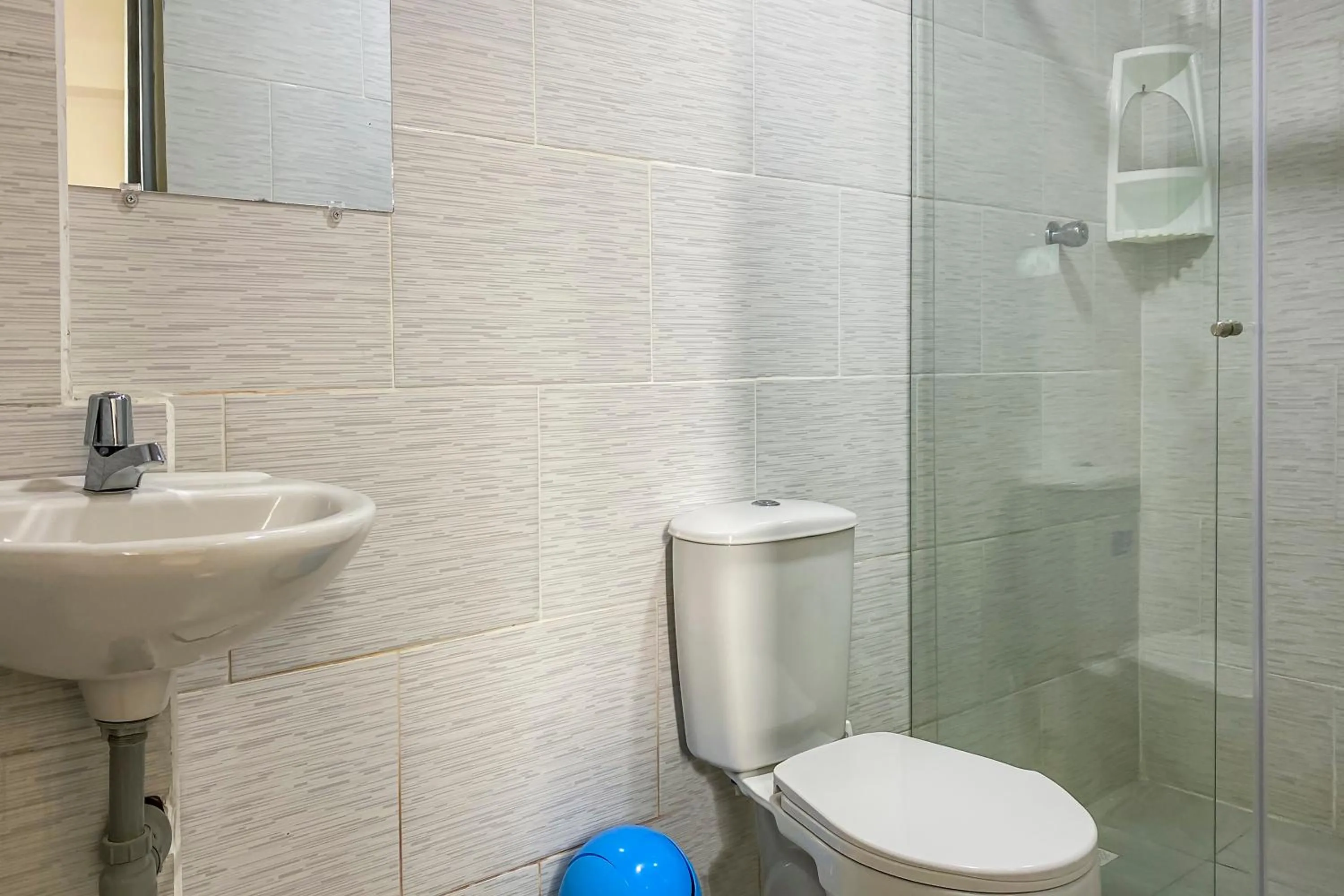 Bathroom in Ayenda 1138 Apartahotel 109