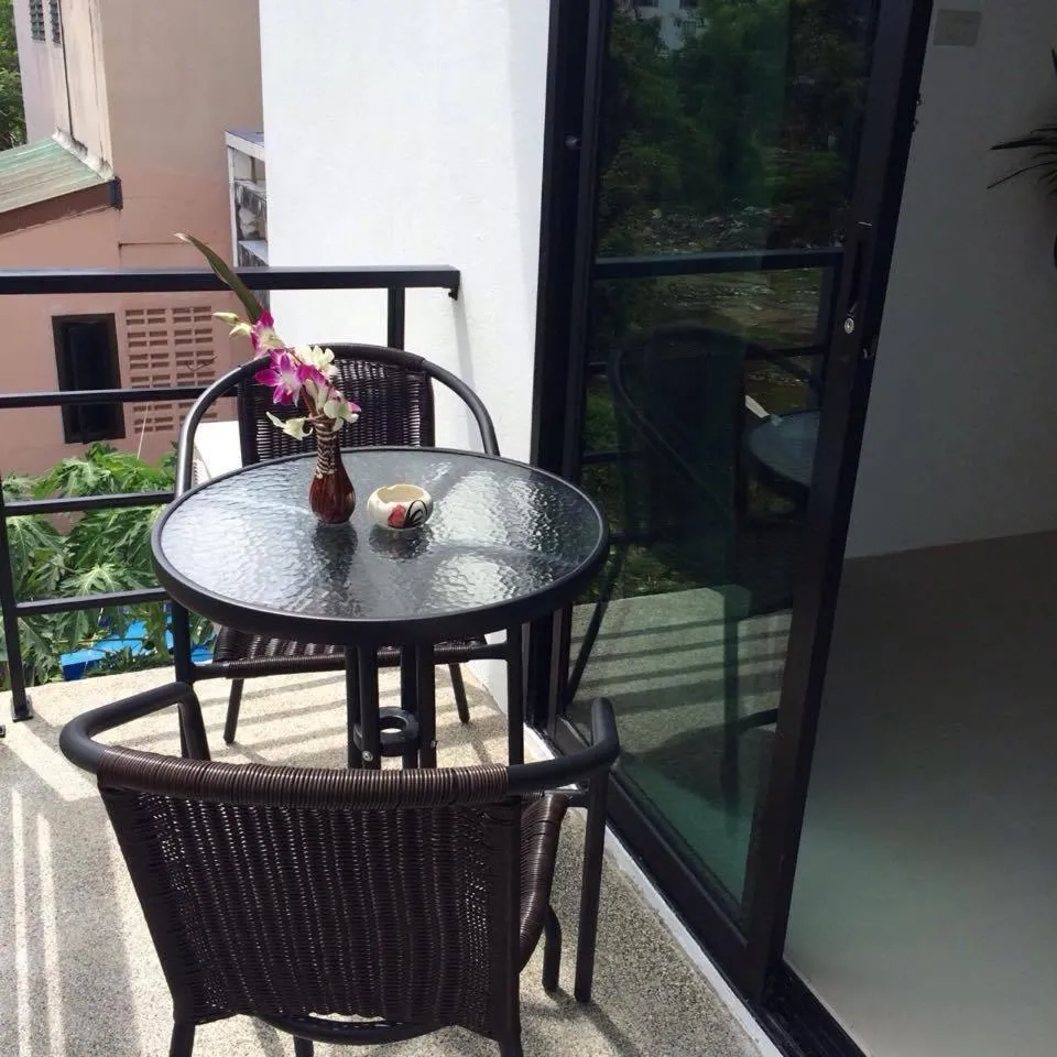 Day in The Seashore Kamala Service Apartment