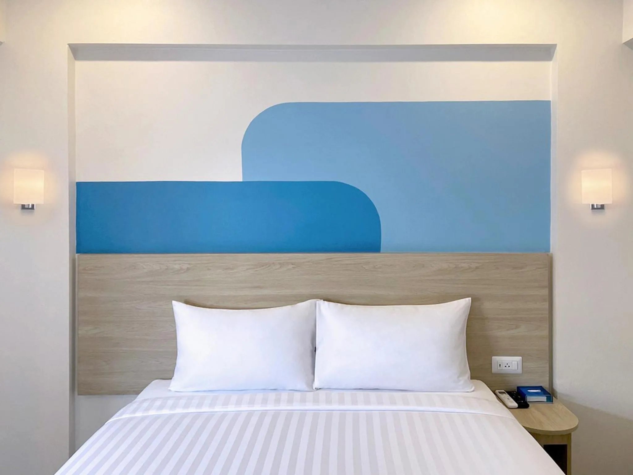 Bed in HOP INN Kanchanaburi Building A