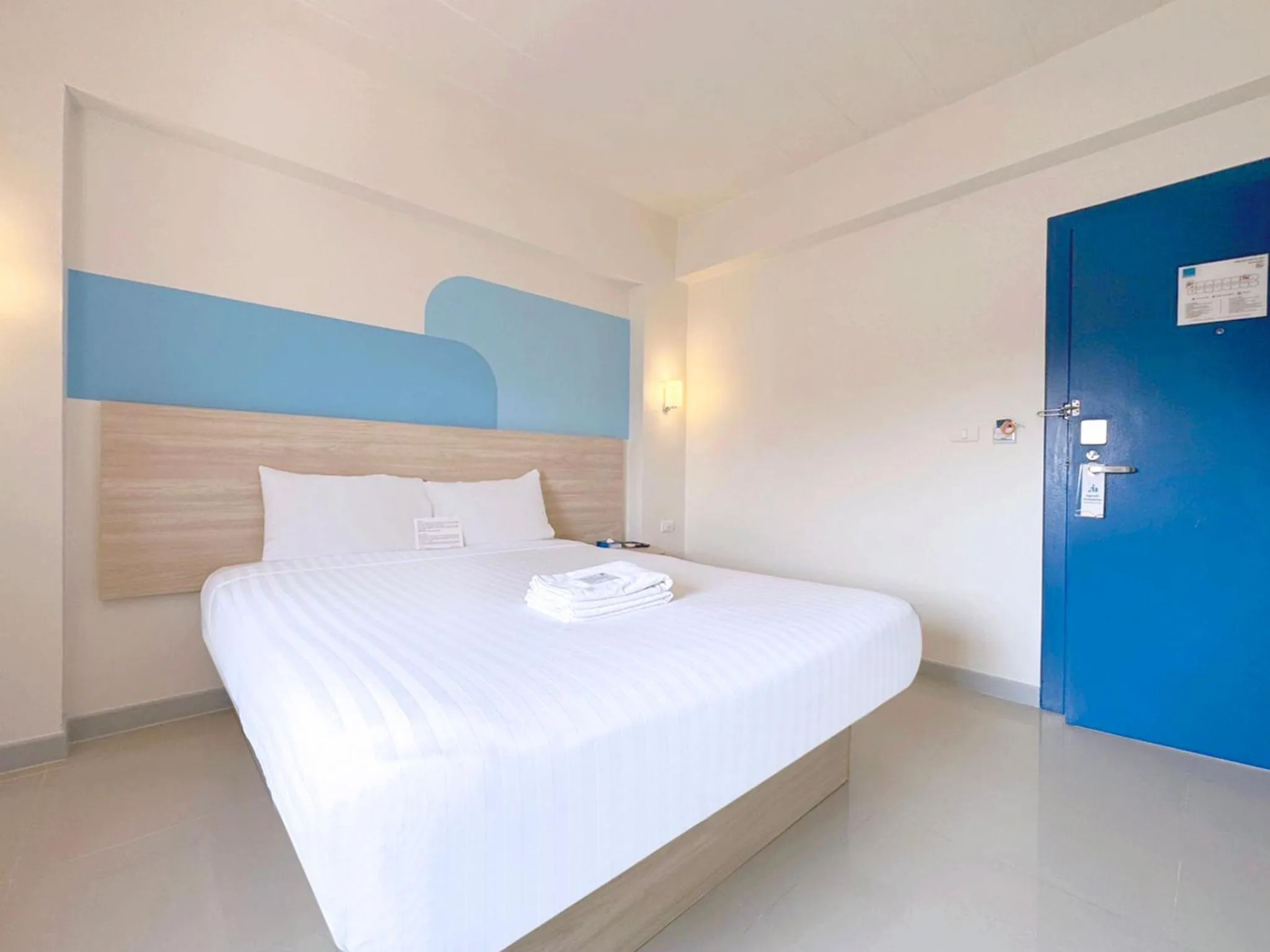 Bed in HOP INN Kanchanaburi Building A